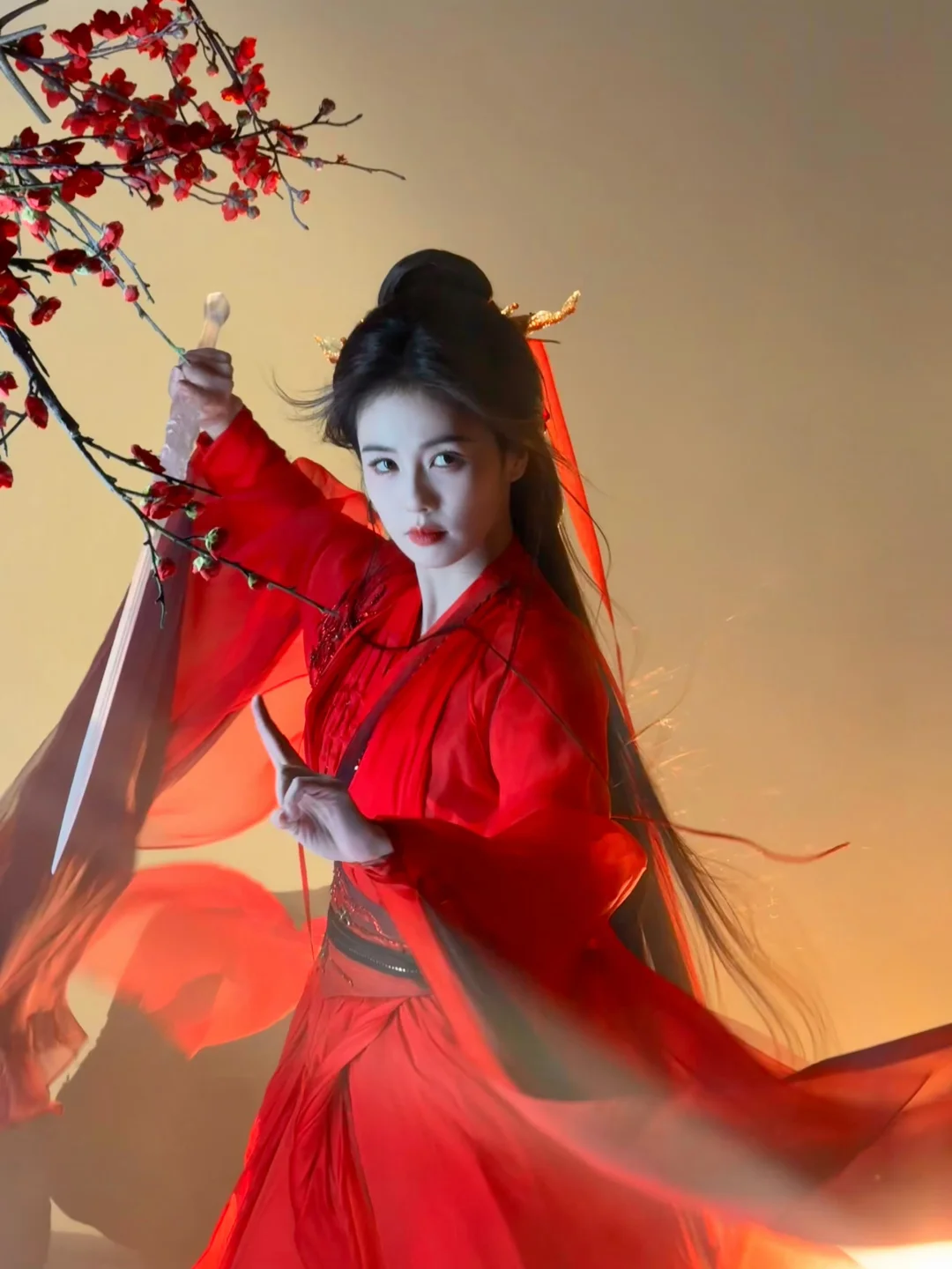 英姿飒爽的红衣白烁今晚见🫶🏻