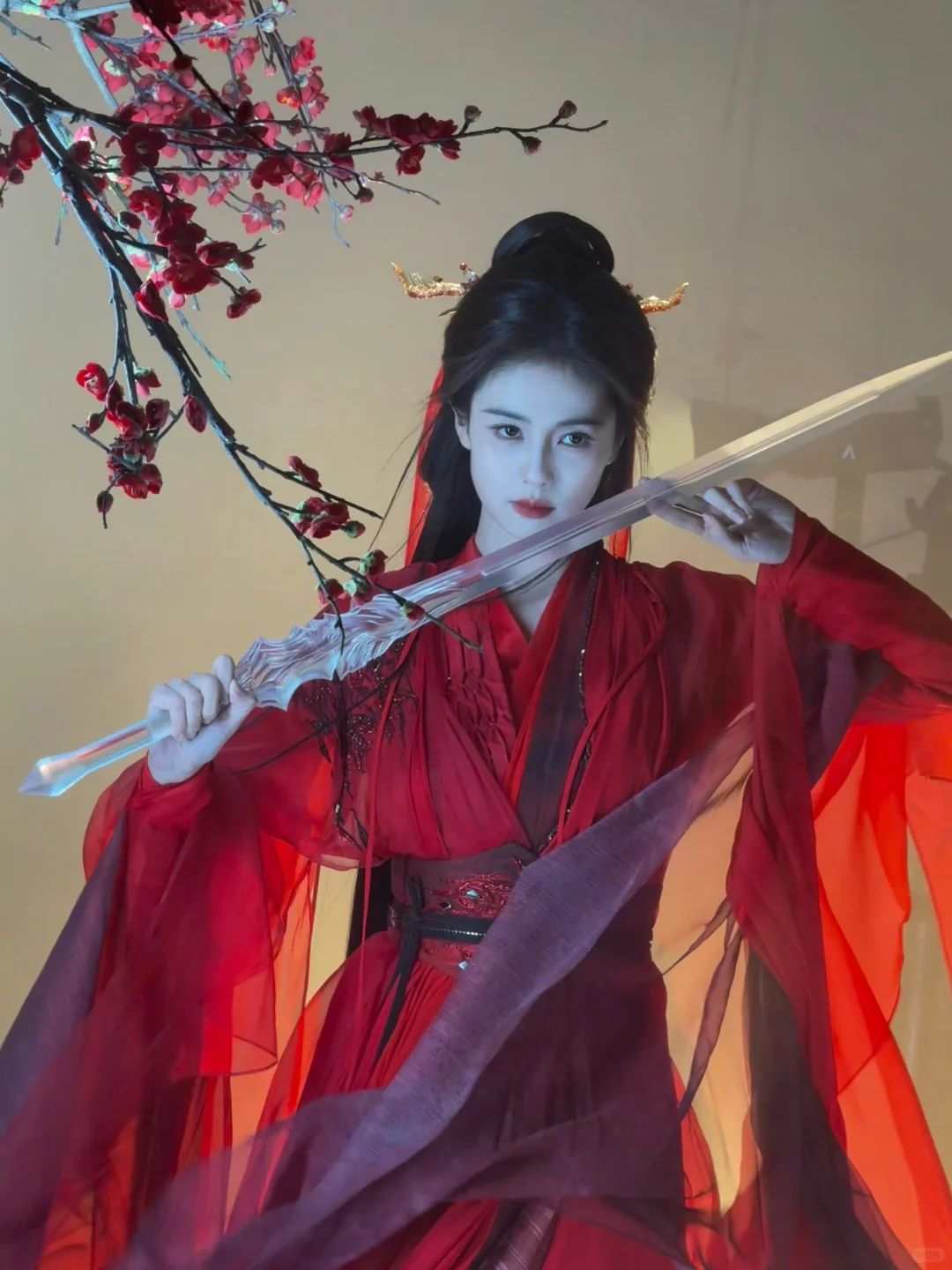 英姿飒爽的红衣白烁今晚见🫶🏻