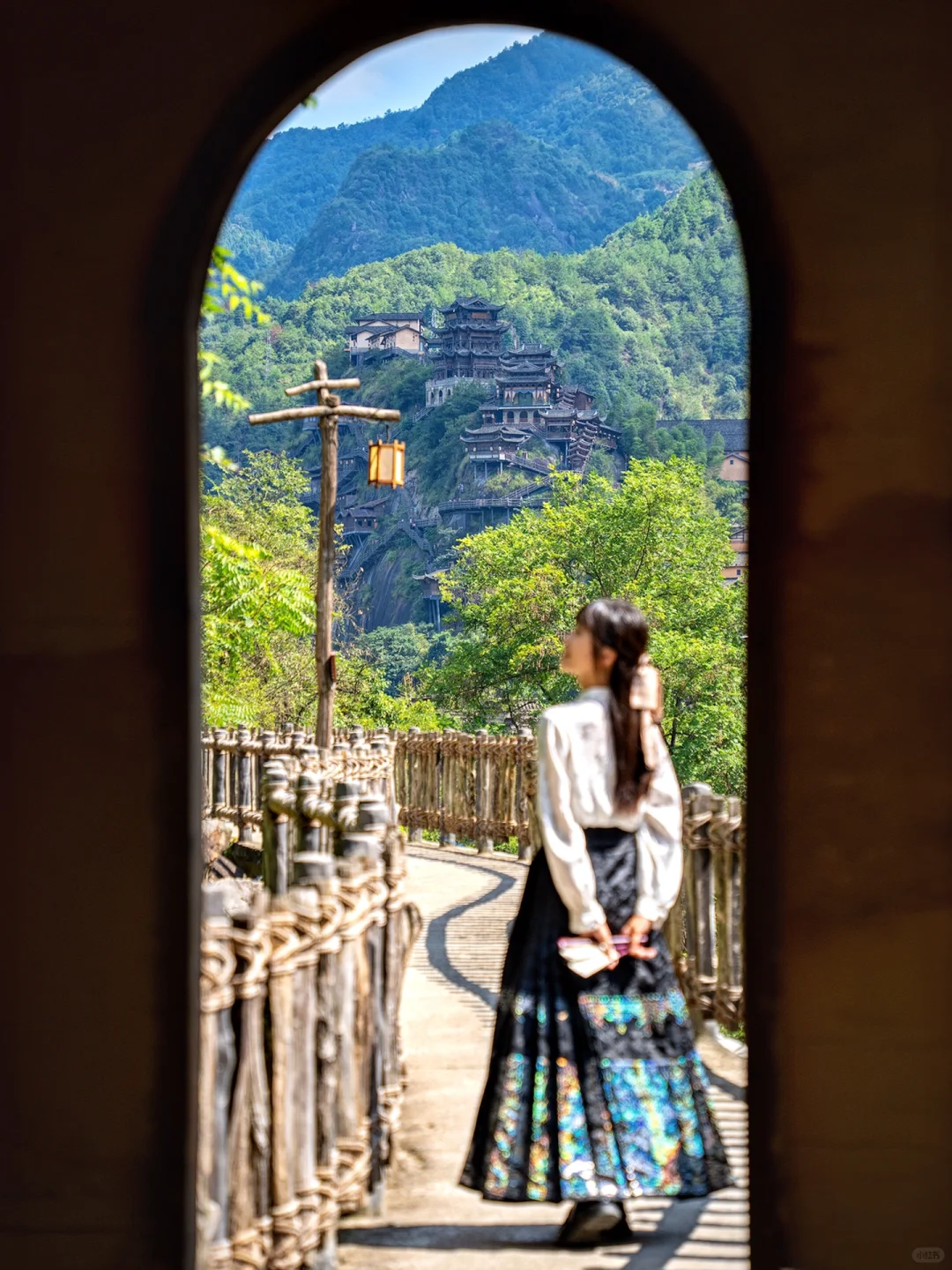 别挤景德镇了‼️这个现实版的仙侠古村更绝😭