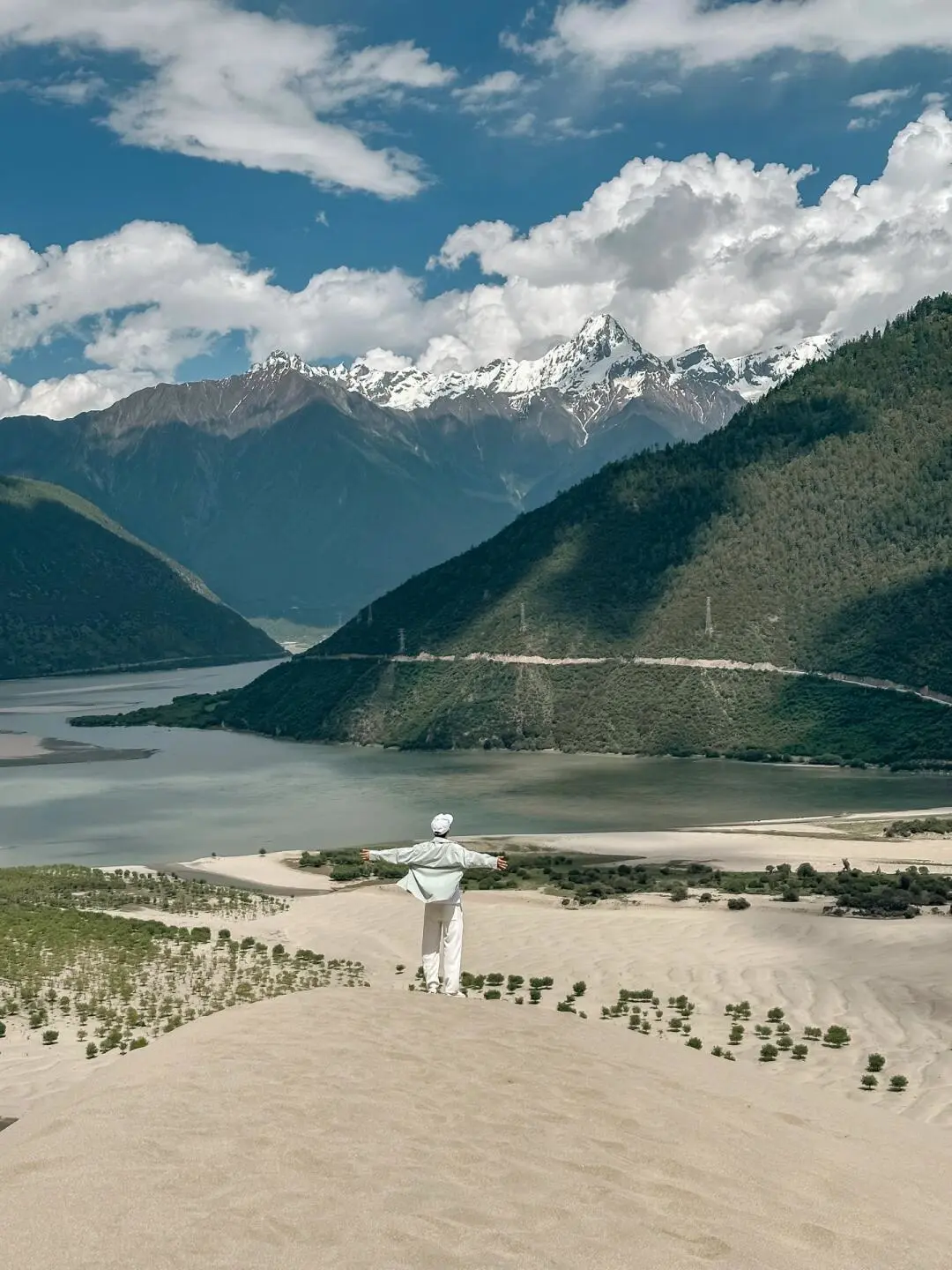 感谢王一博！我很少用震撼来形容一个地方！🧊