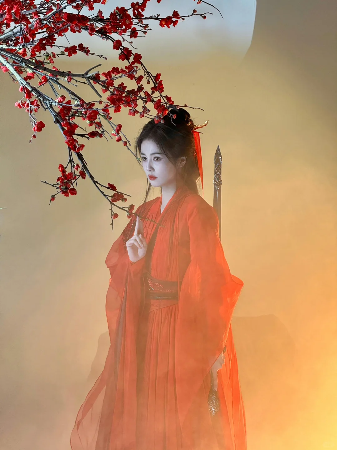 英姿飒爽的红衣白烁今晚见🫶🏻