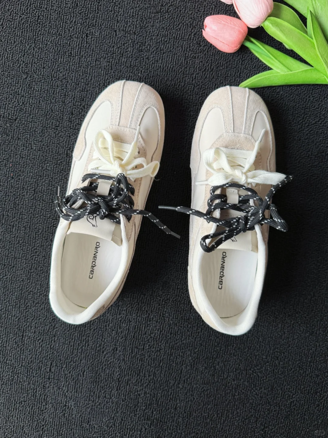 不想工作了！我想穿这双德训鞋去旅游