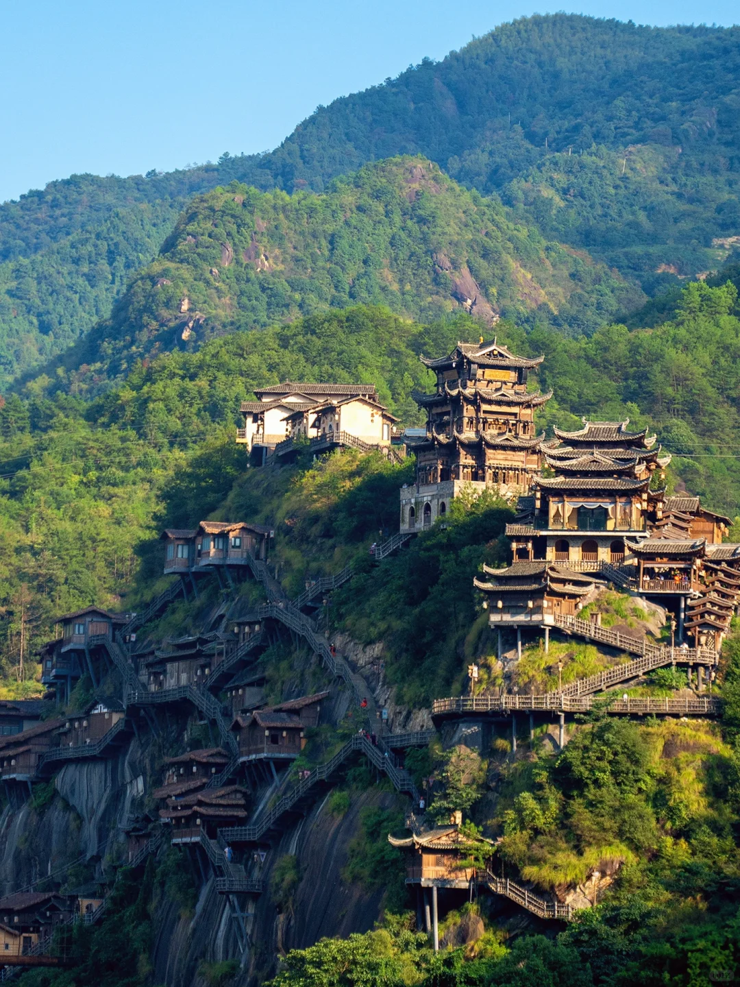 别挤景德镇了‼️这个现实版的仙侠古村更绝😭