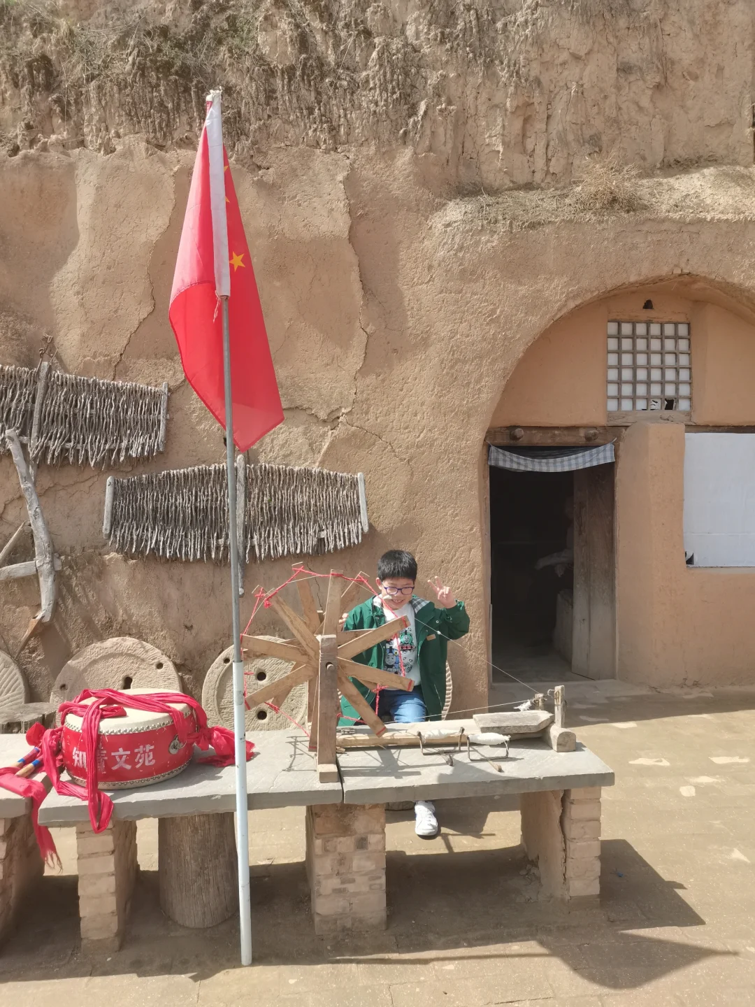 清明节延安旅游行程攻略规划推荐。