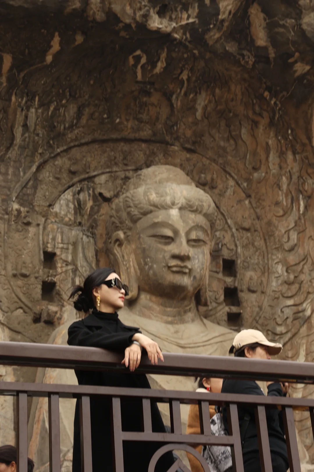 人道洛阳花似锦 偏我来时不逢春