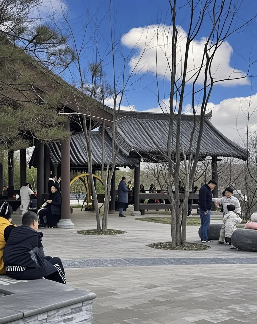 今天西流湖打卡游玩的人太多了，人山人海！