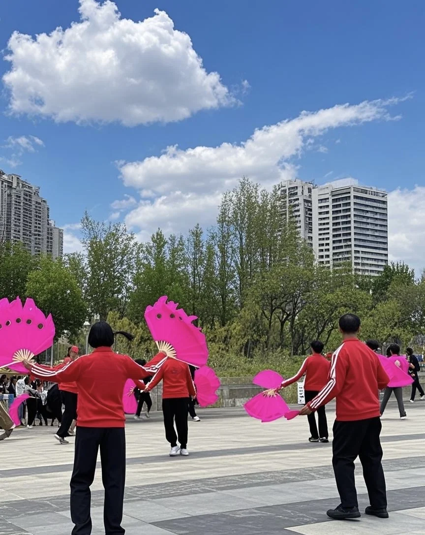 今天西流湖打卡游玩的人太多了，人山人海！