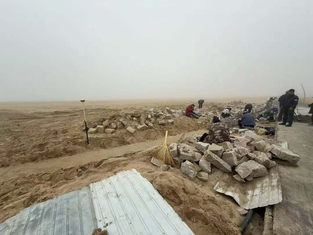 谁家小区里面开火车啊，当然是阿那亚啦