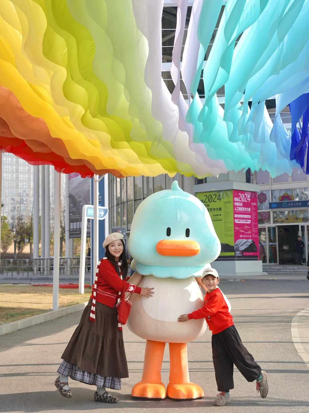 来武汉一定要坐一次空轨春节列车｜超新玩法