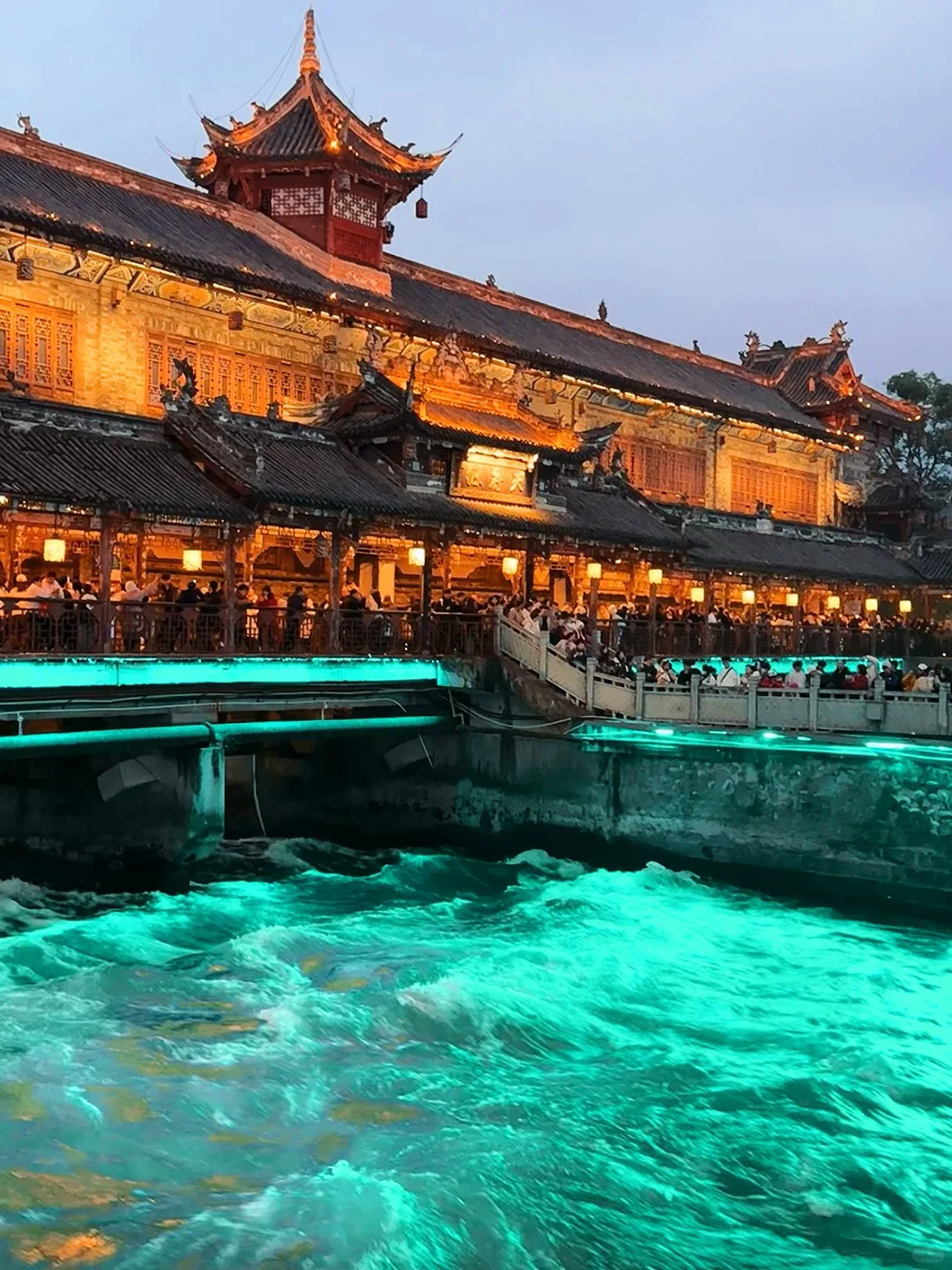 都江堰会惩罚每一个不做攻略的人！