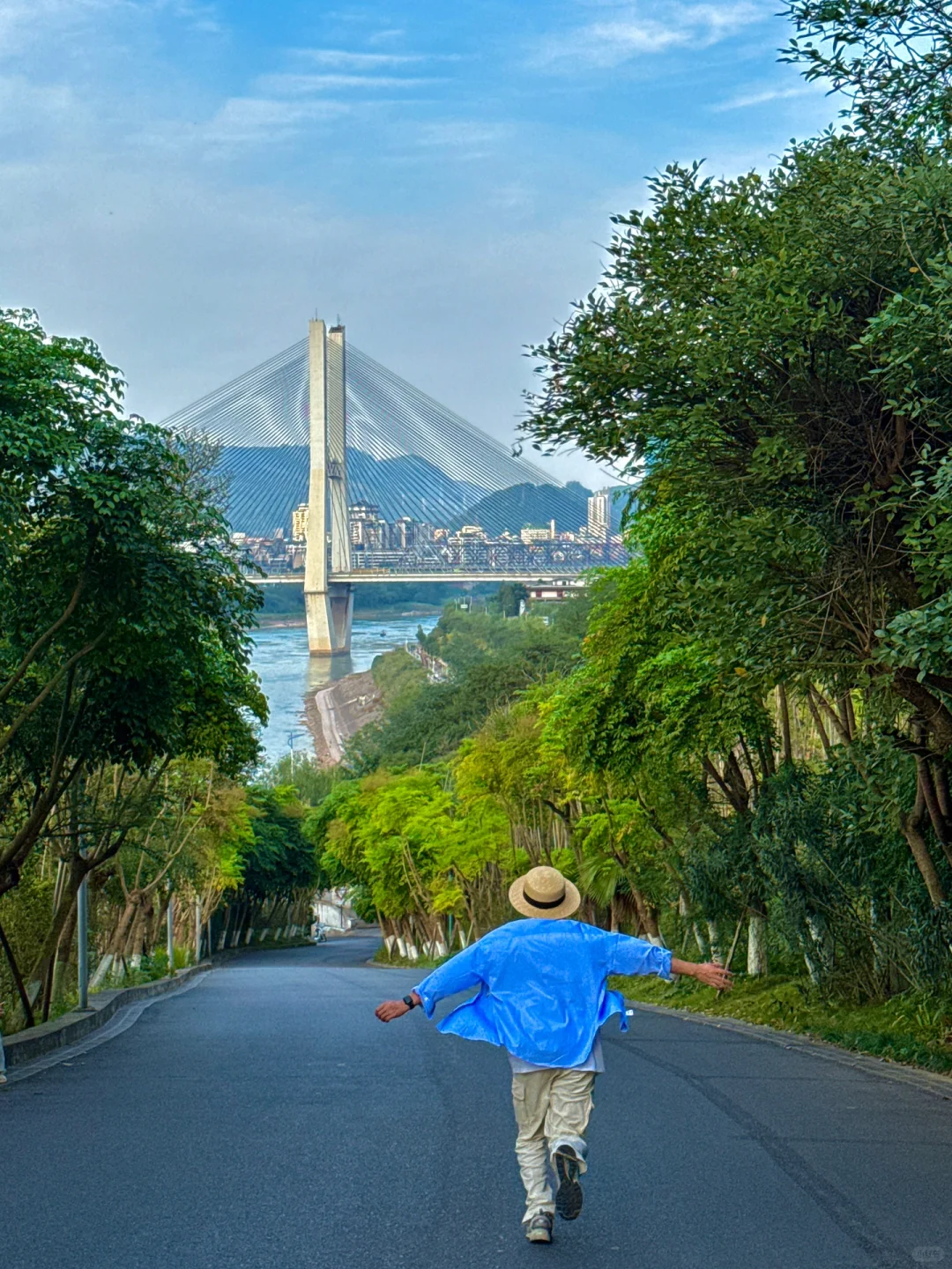 成都周边一日游！！宜宾citywalk逛吃版攻略……