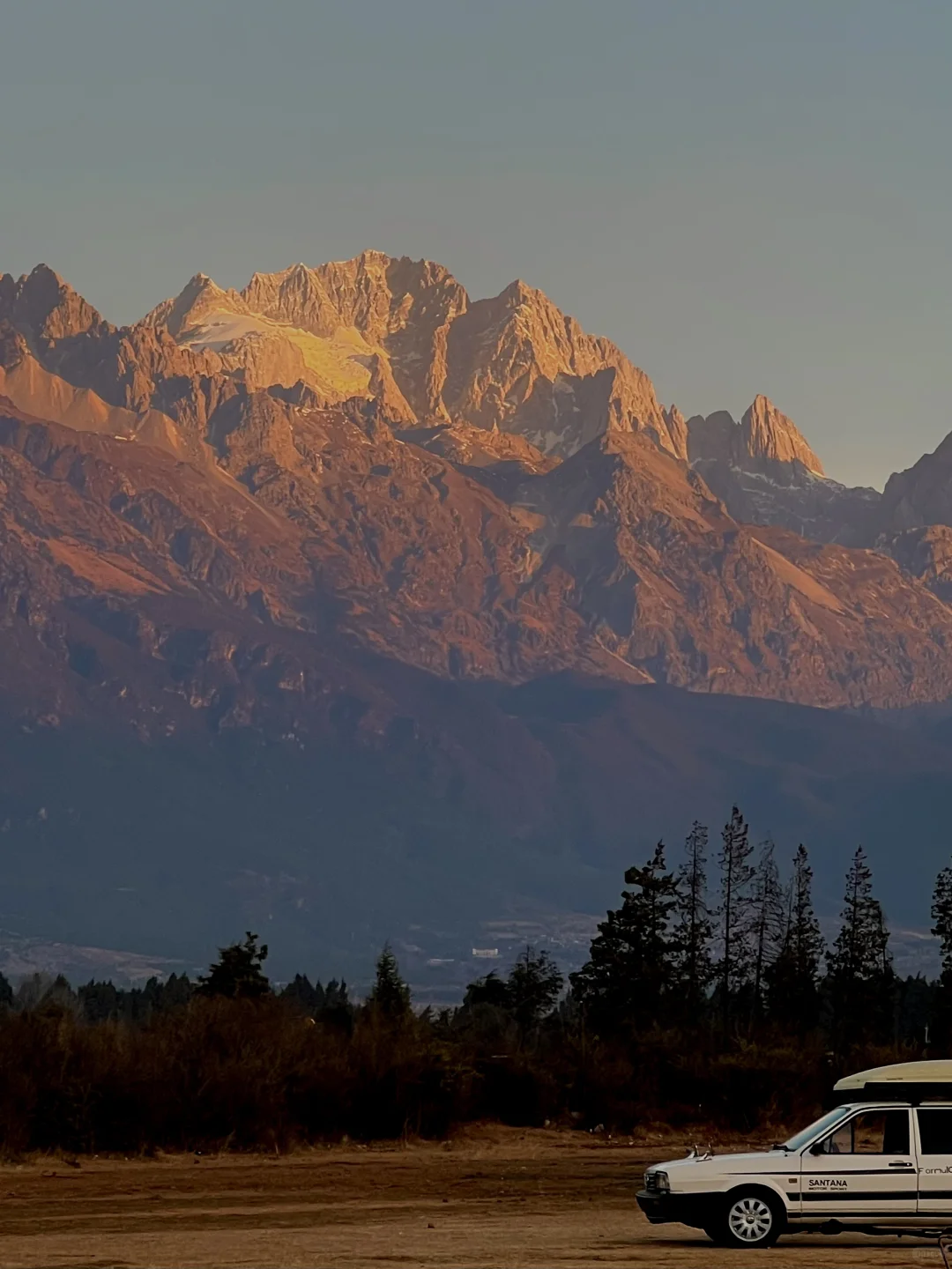 ✨丽江玉龙雪山,日照金山见证的爱情💕