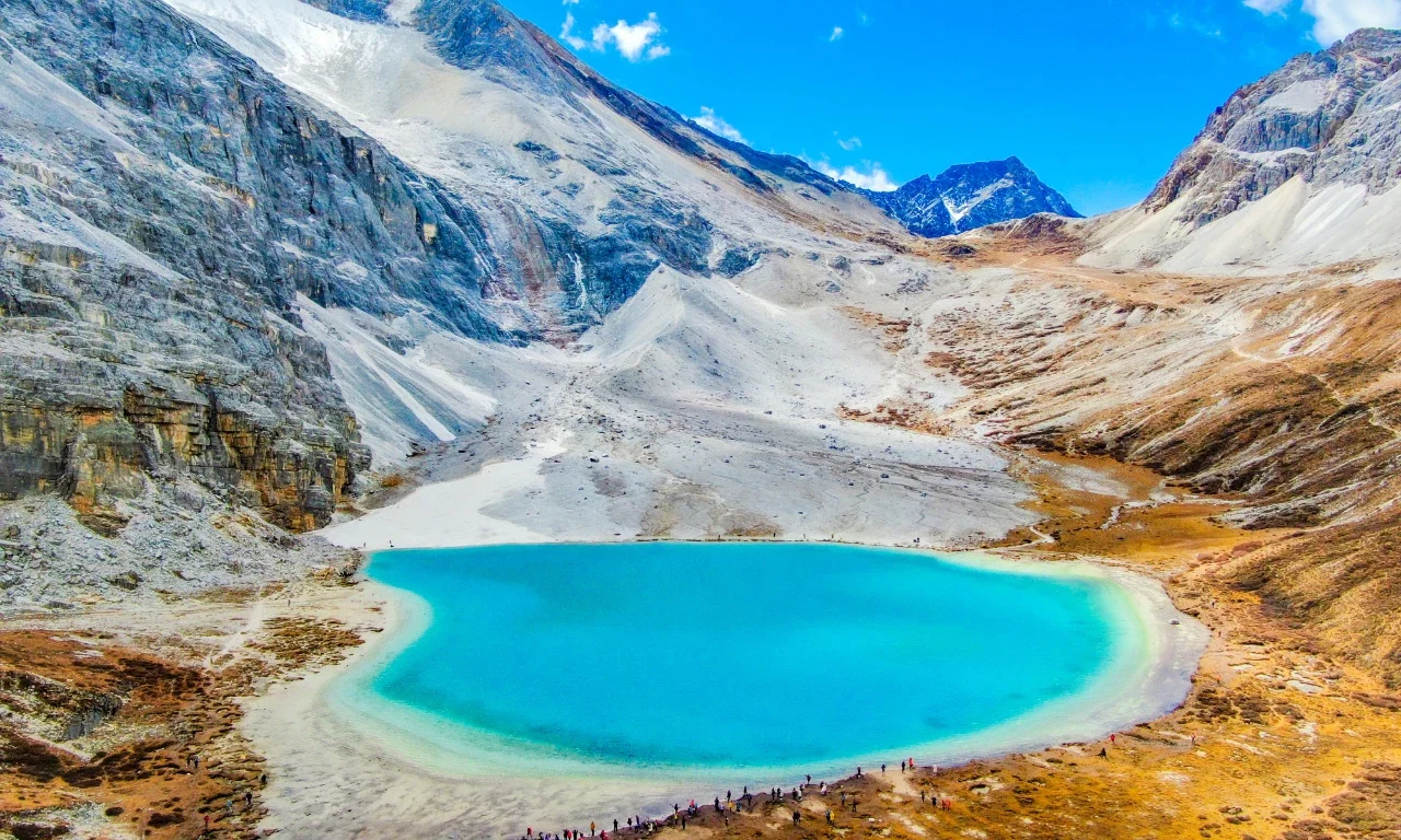 稻城亚丁最值得看的景点-绝美海子