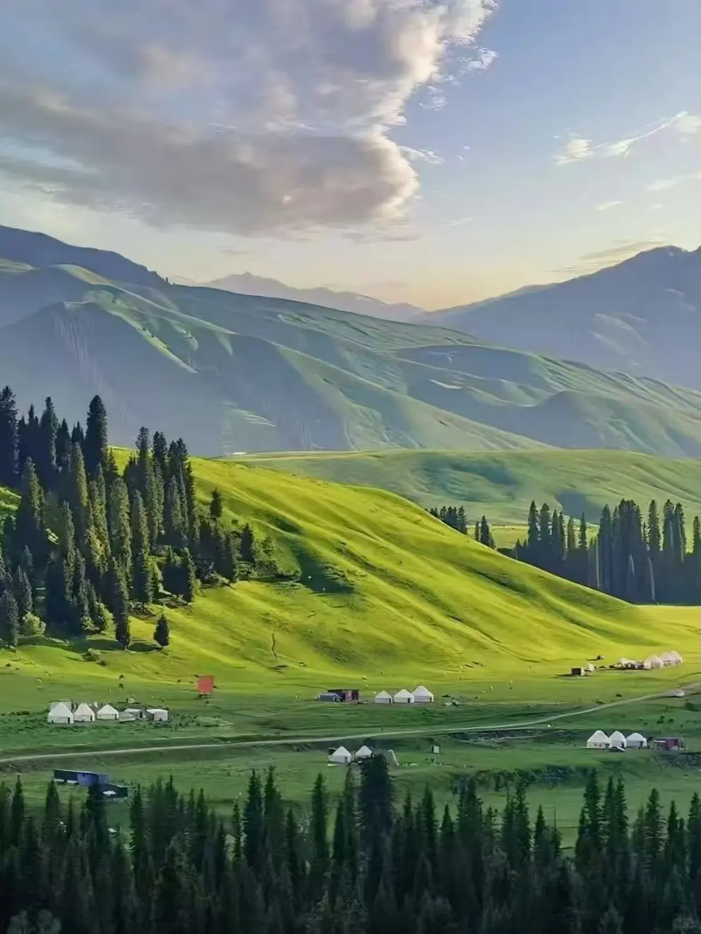 3-5月新疆伊犁旅游攻略 (含行程线路❗伊