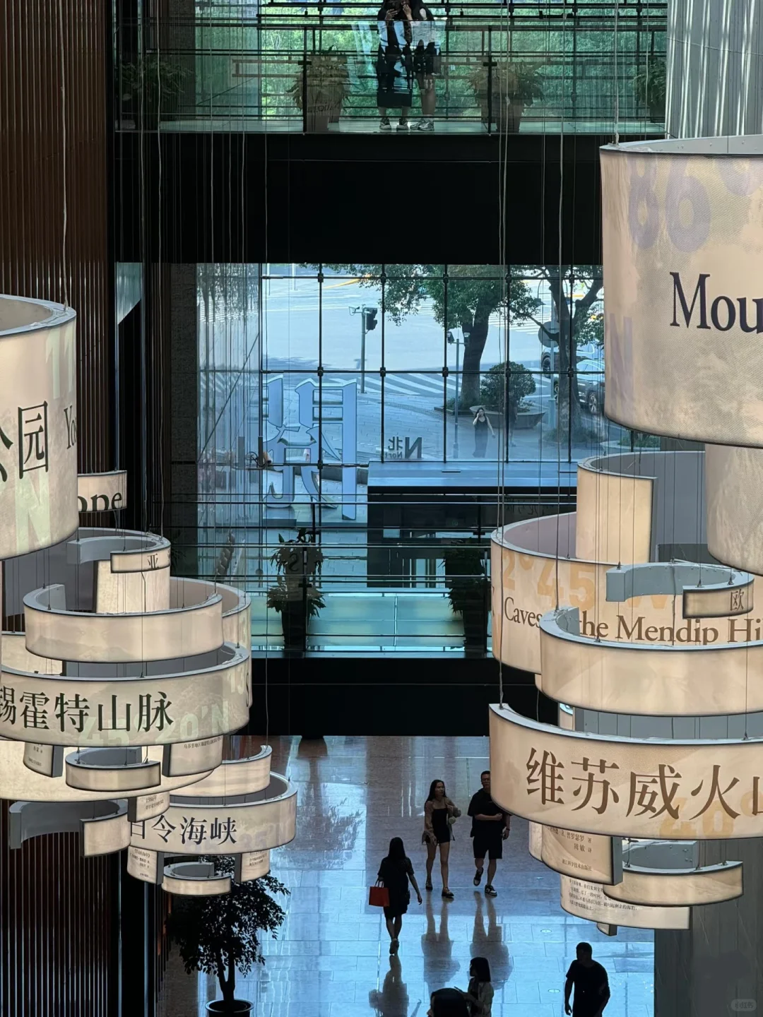 苏州春天的浪漫🌸不止公园！更是满大街小巷！