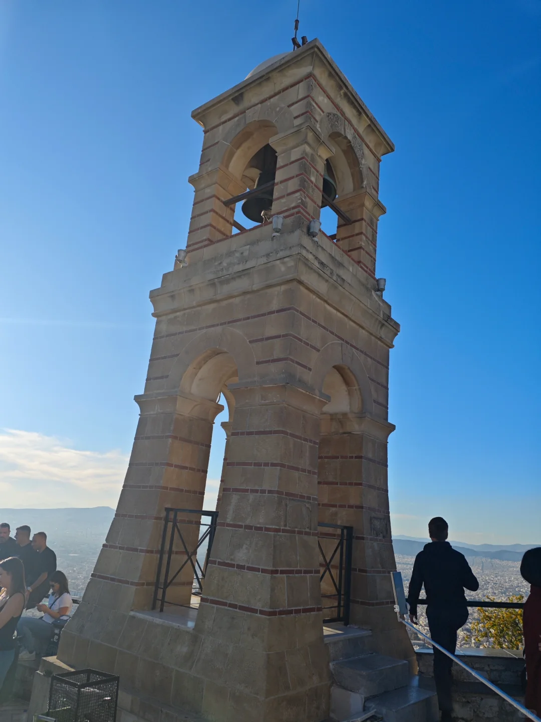 希腊市中心景点 狼山