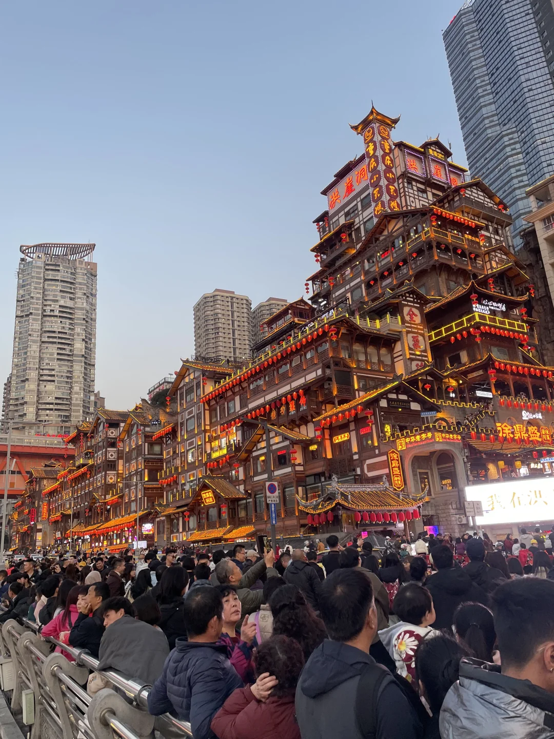 📍2.28重庆已逃，人好多！！真的奔溃了……