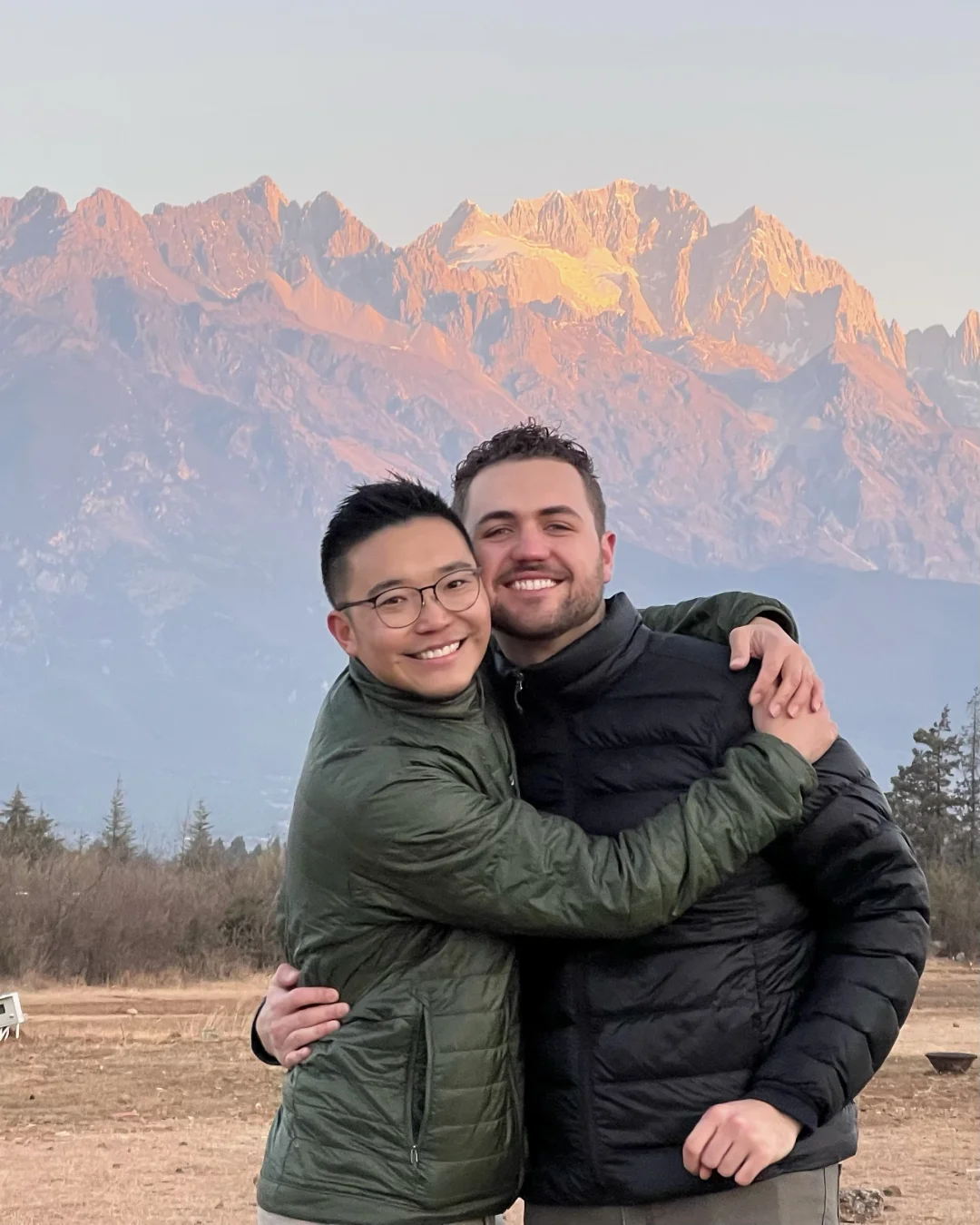 ✨丽江玉龙雪山,日照金山见证的爱情💕