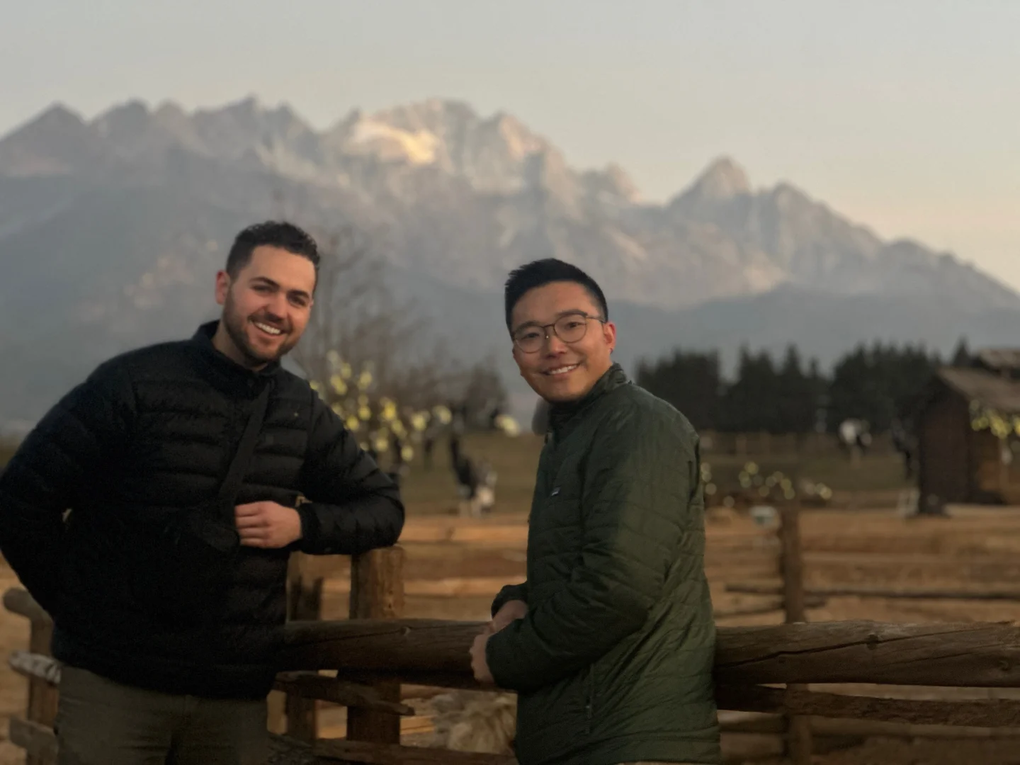 ✨丽江玉龙雪山,日照金山见证的爱情💕