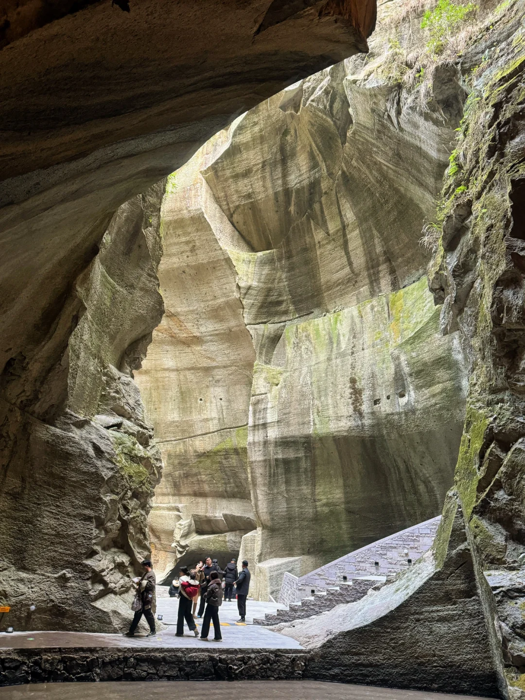 哇哇哇！温州出发1h➕，新开发的石窟洞穴太炸
