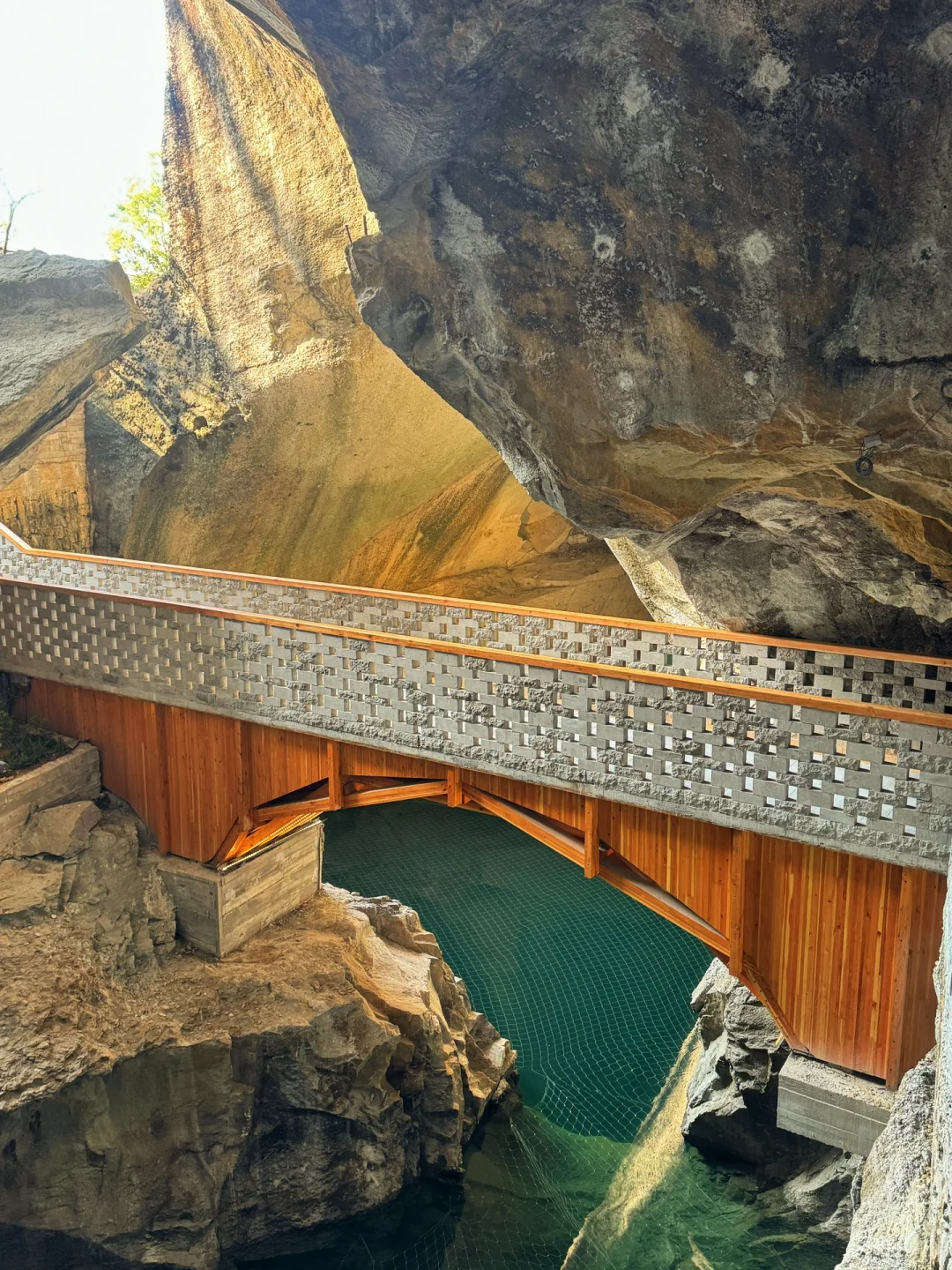 哇哇哇！温州出发1h➕，新开发的石窟洞穴太炸