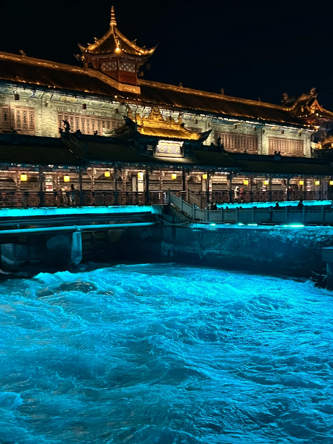 谁还没见过都江堰的水和小熊猫！1日游攻略