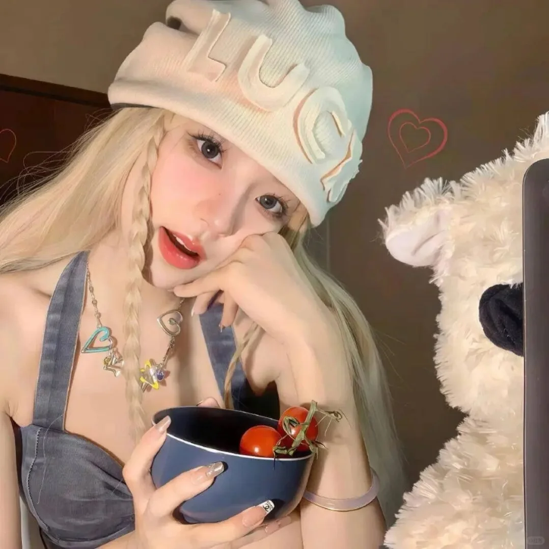 𝙒𝙚𝘾𝙝𝙖𝙩｜甜美女头像𓍢ִ໋🌷͙֒