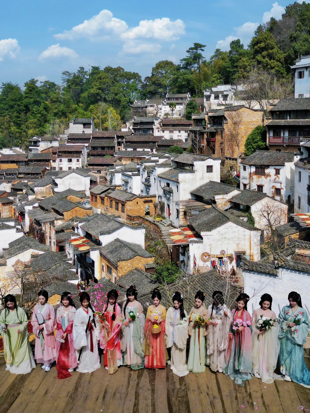 我在婺源上春山｜最美古村的春天真的好绝‼️