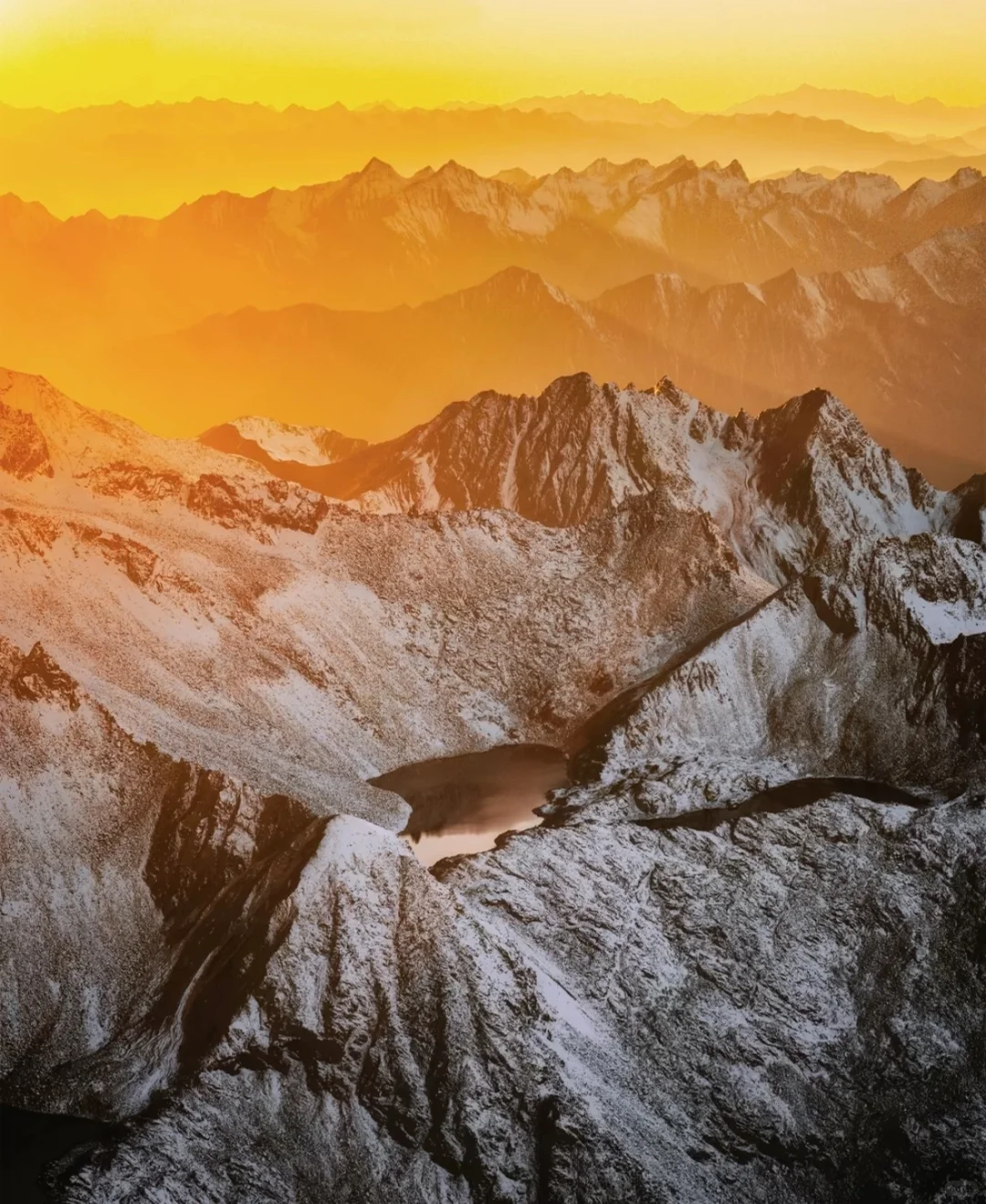 《清明旅游防踩坑指南|全国景点发疯文学版》