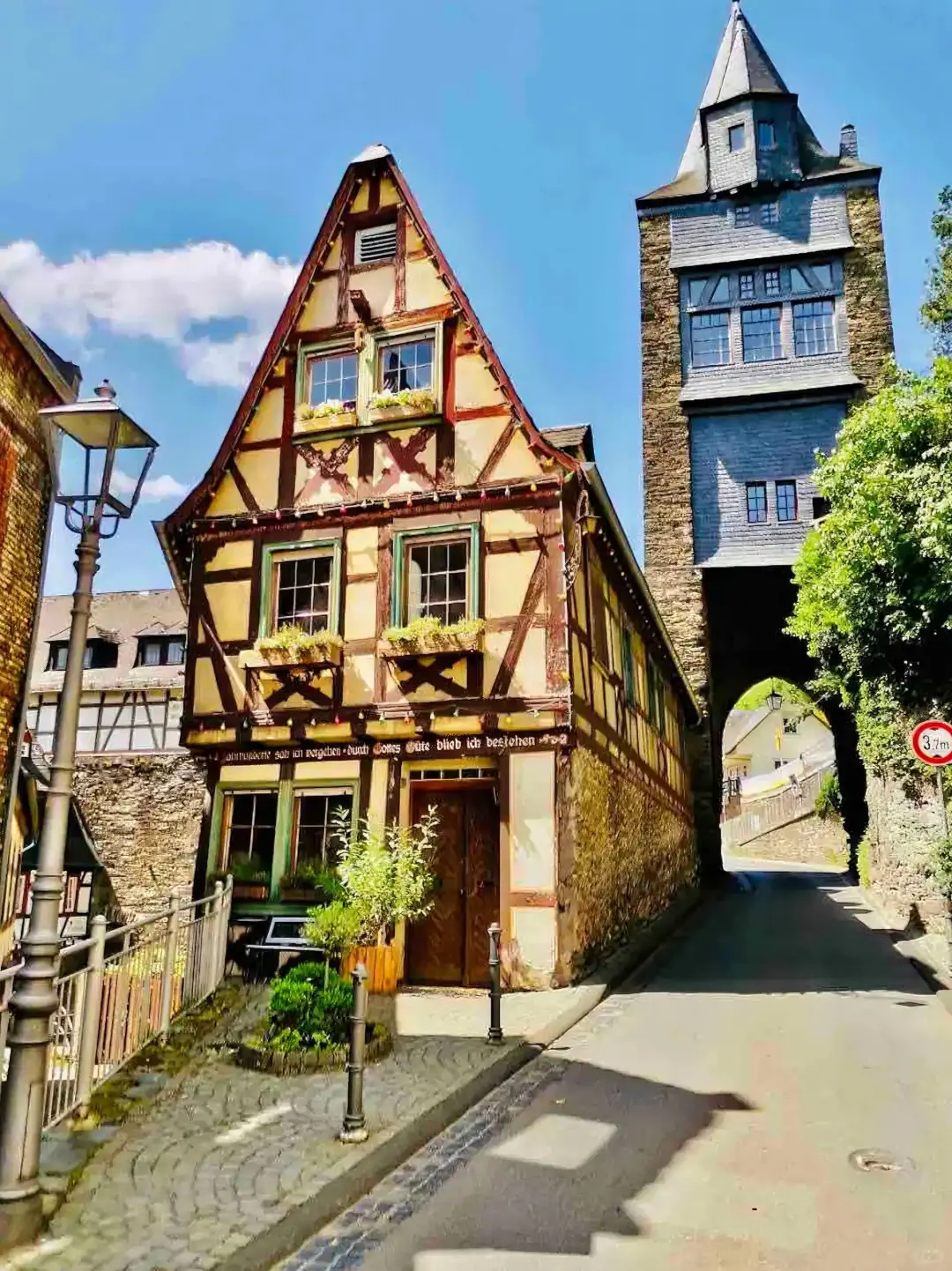 德国莱茵河畔🇩🇪从童话书里出来的小镇!