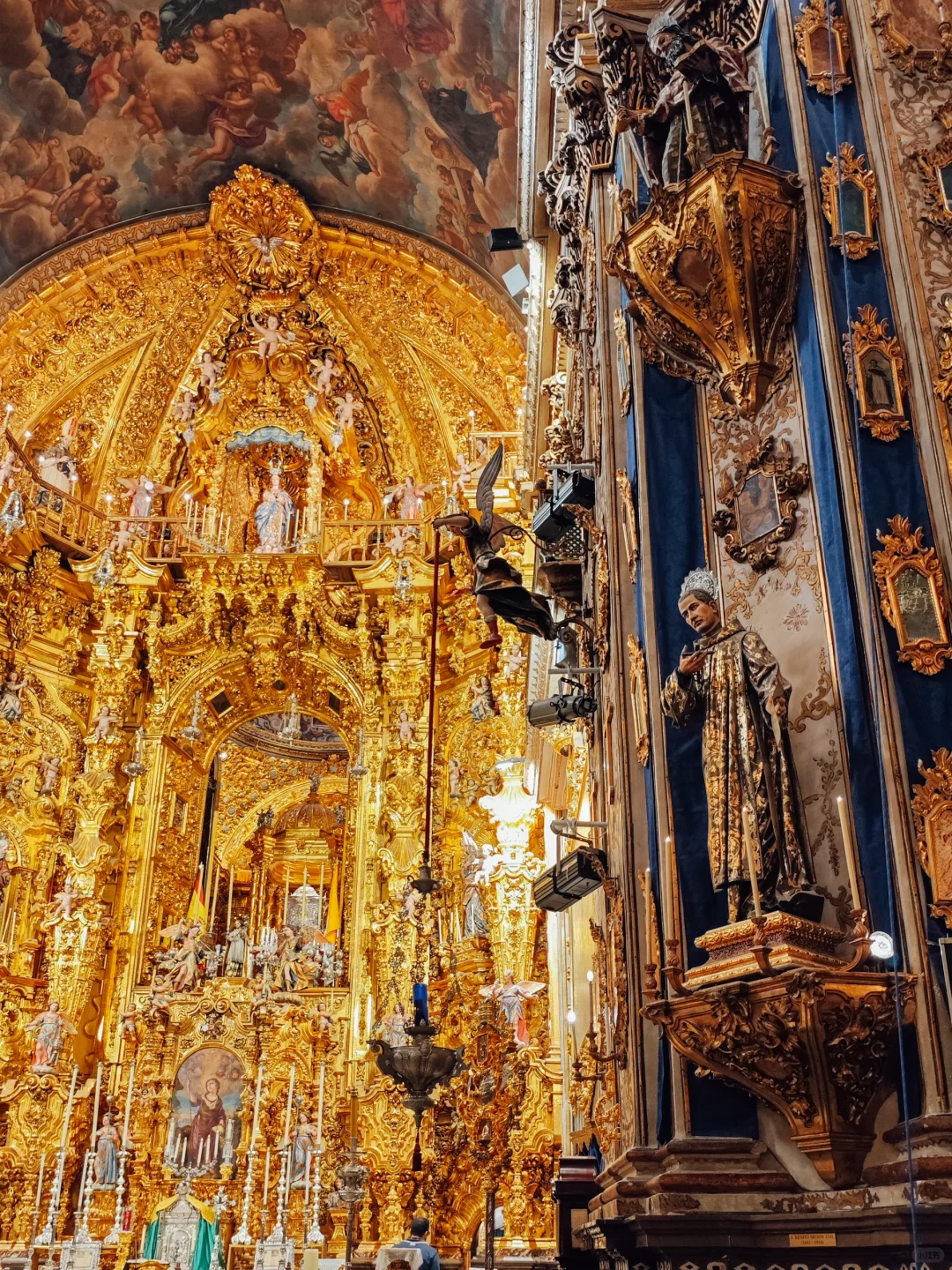 比圣家堂更叫人震惊失语的教堂|格拉纳达