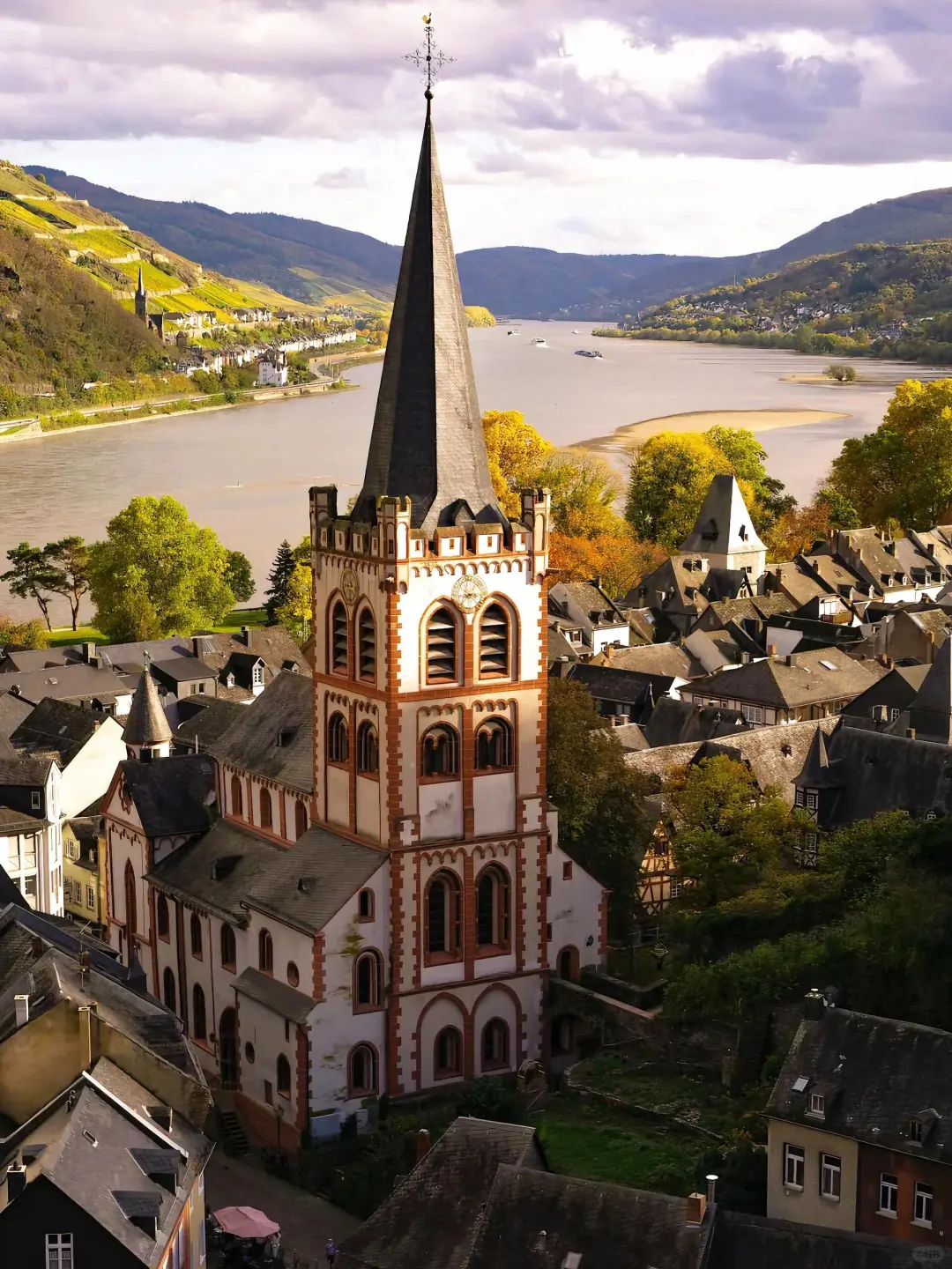 德国莱茵河畔🇩🇪从童话书里出来的小镇!