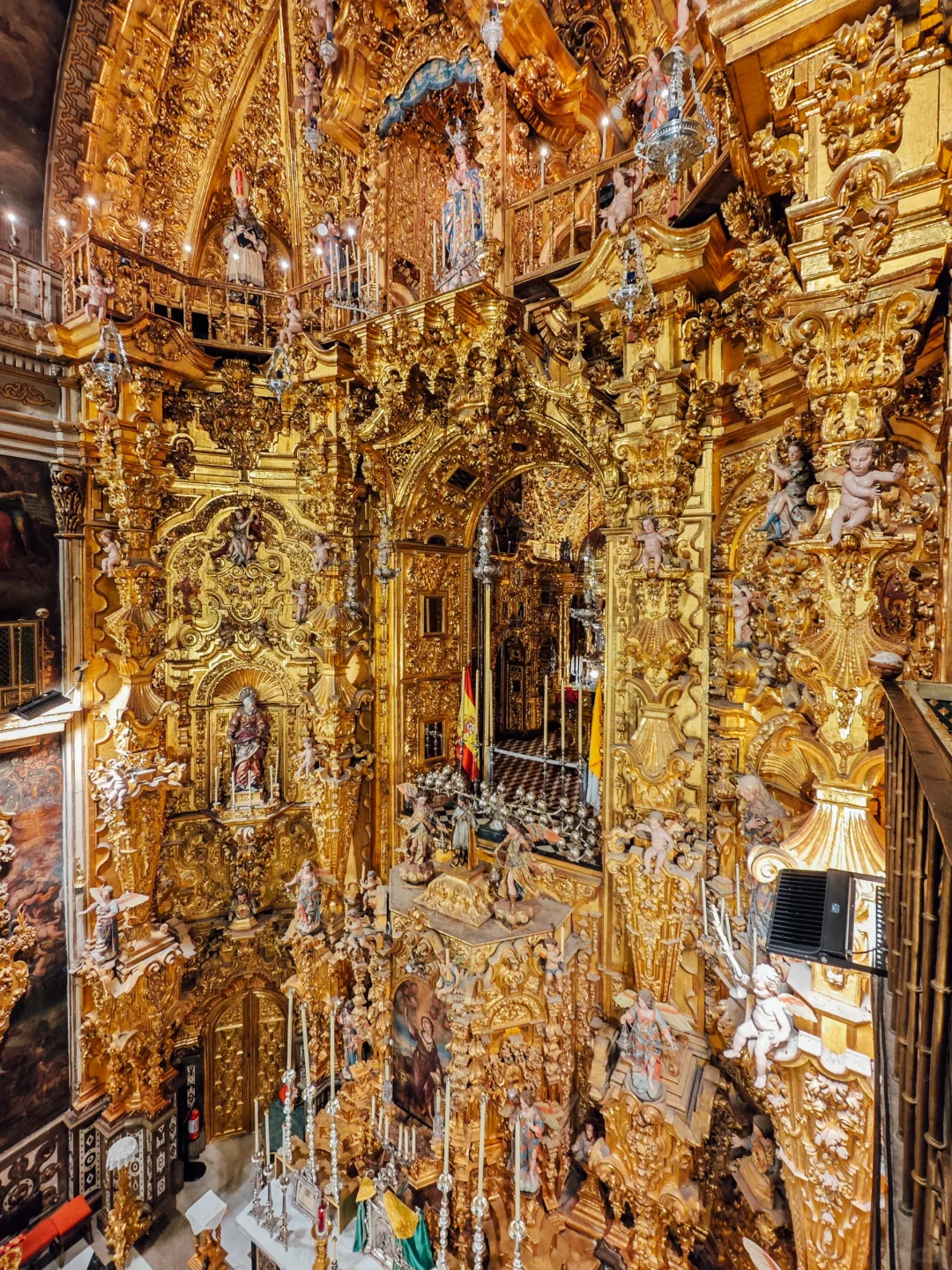 比圣家堂更叫人震惊失语的教堂|格拉纳达