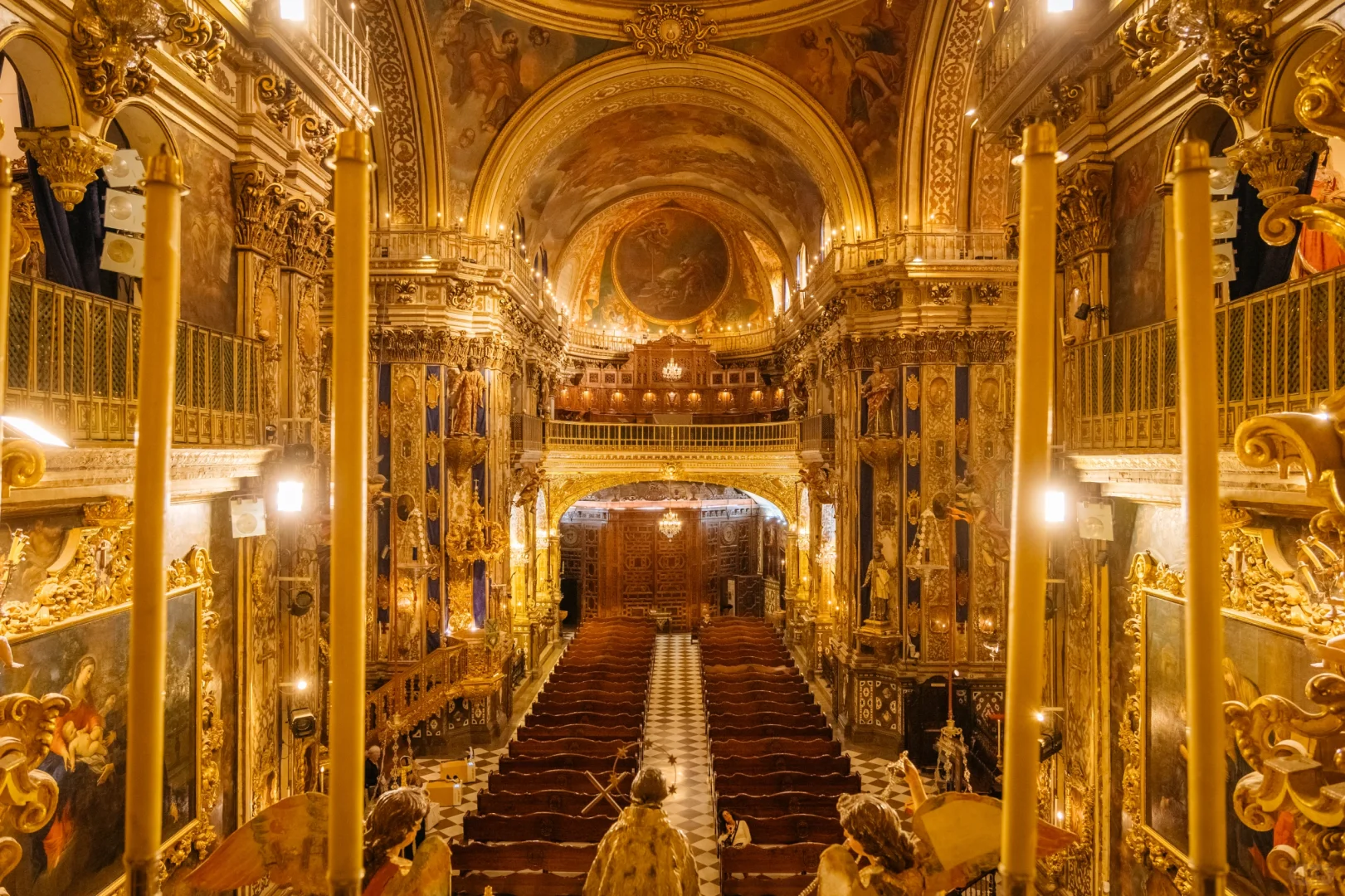 比圣家堂更叫人震惊失语的教堂|格拉纳达