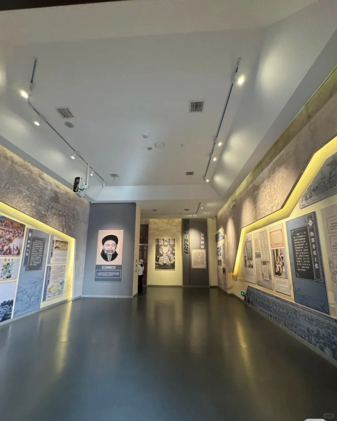 哈密市内旅游景点——左公文化苑