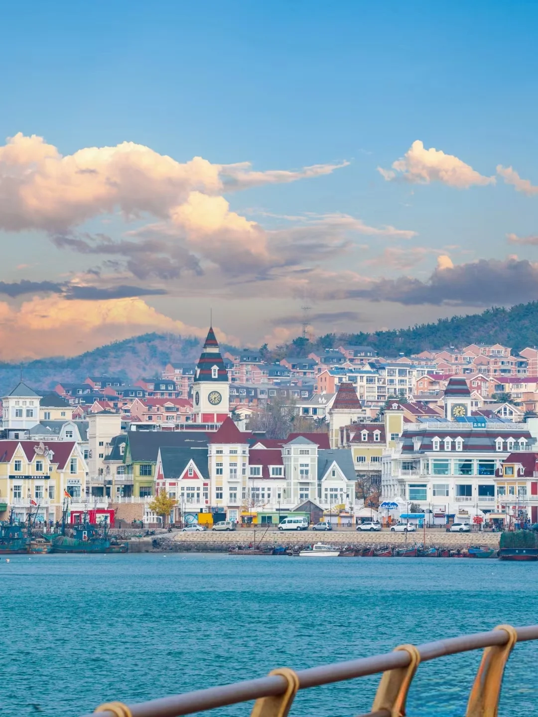 来青岛看海啦！