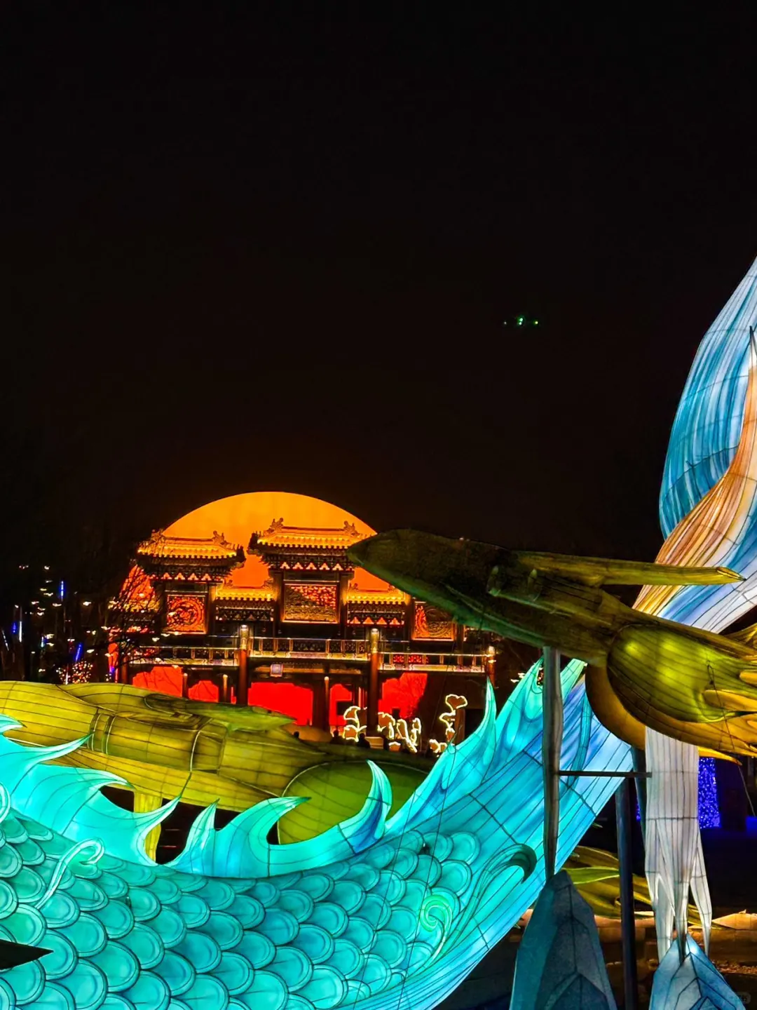 来唐山就在拍这张。。。。