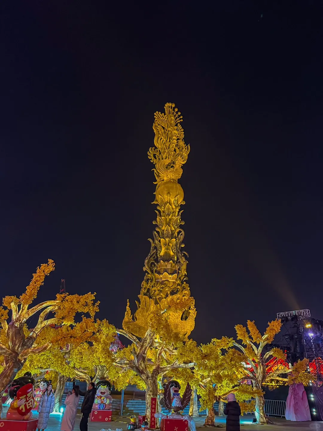 来唐山就在拍这张。。。。