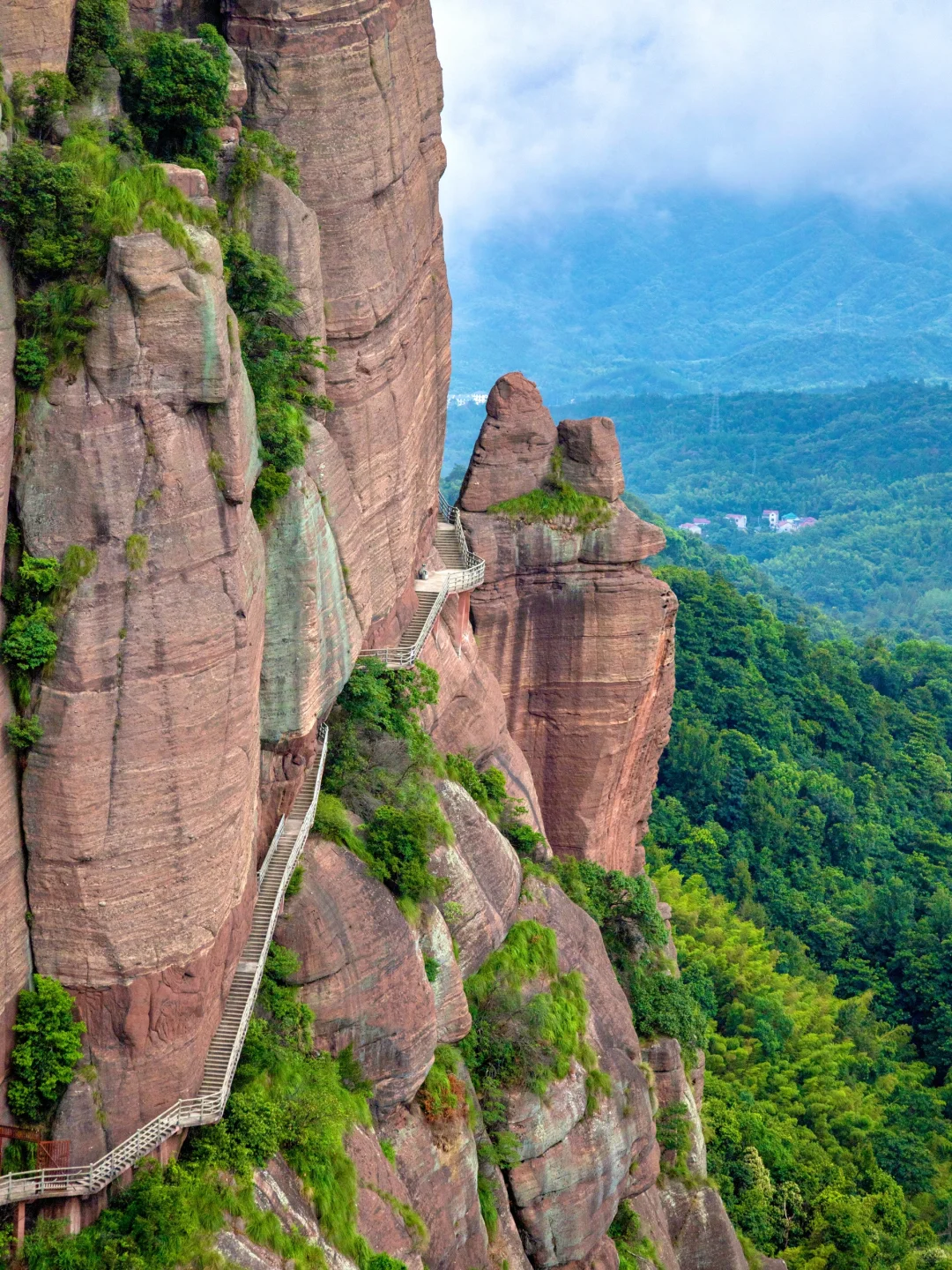 比起景德镇，我更爱国家地理推荐的春日小城…