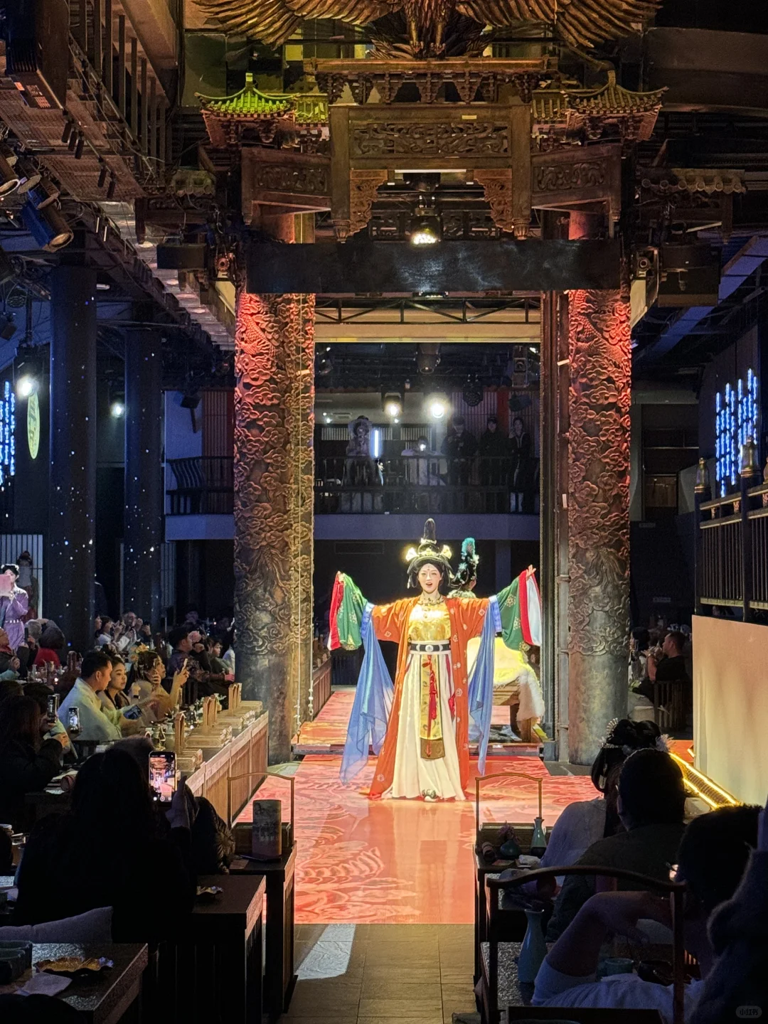 🚄高铁两小时，只为到成都当花神～🌸