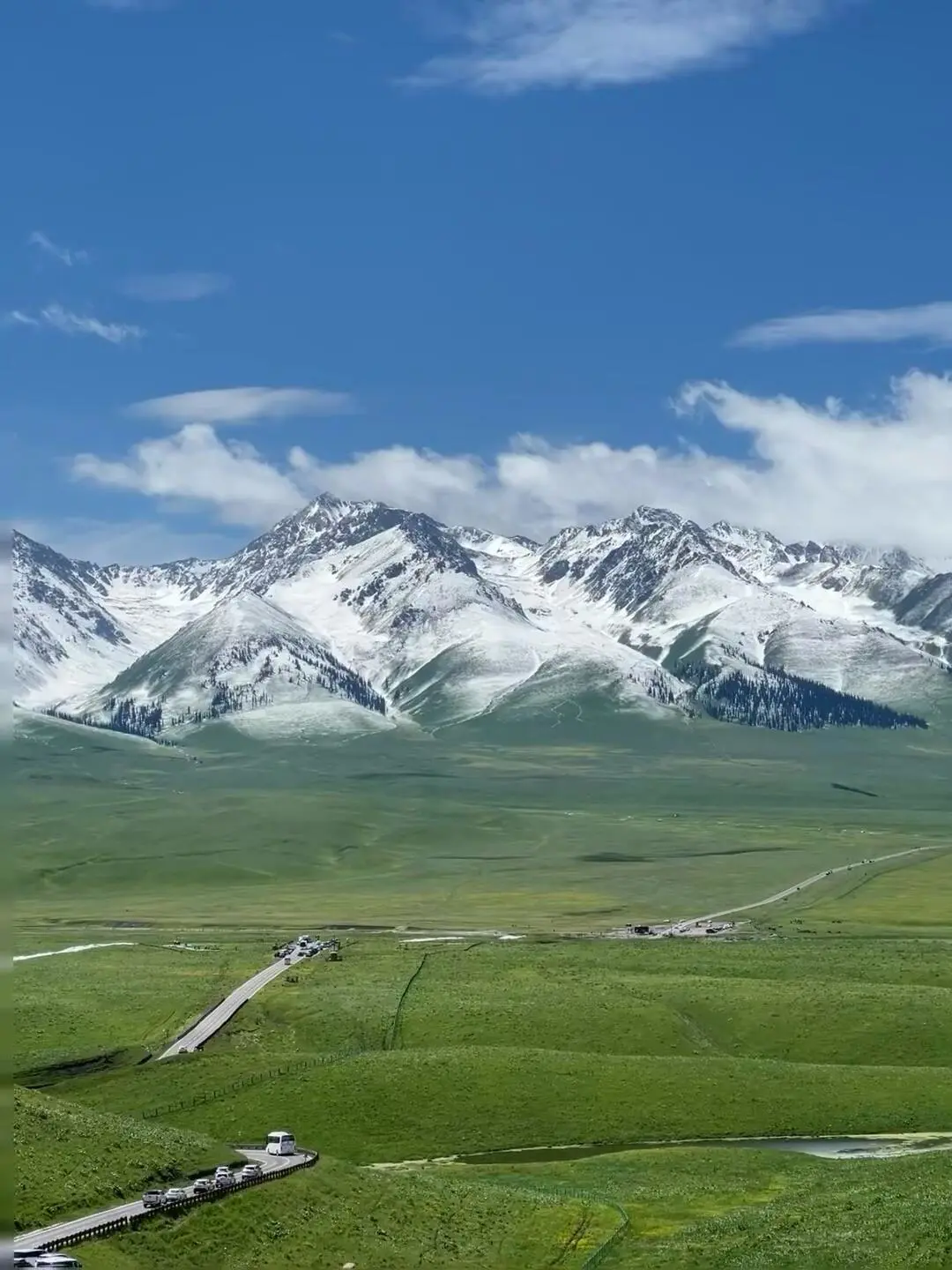 反向旅游|5月就去新疆伊犁,别等6月人挤人