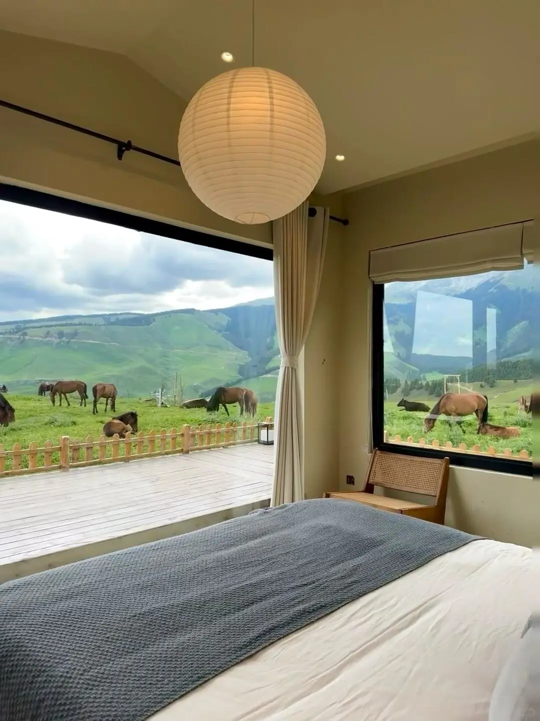 反向旅游|5月就去新疆伊犁,别等6月人挤人