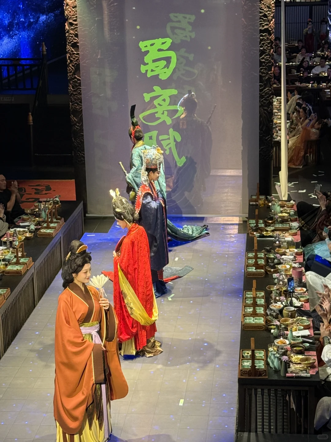 🚄高铁两小时，只为到成都当花神～🌸