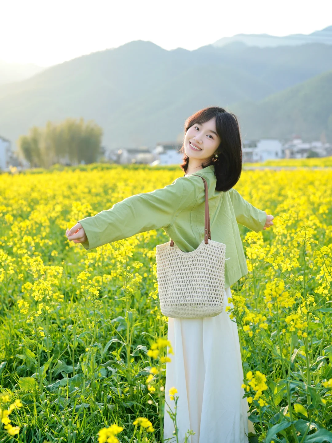 春日出游🌼油菜花拍出电影氛围感