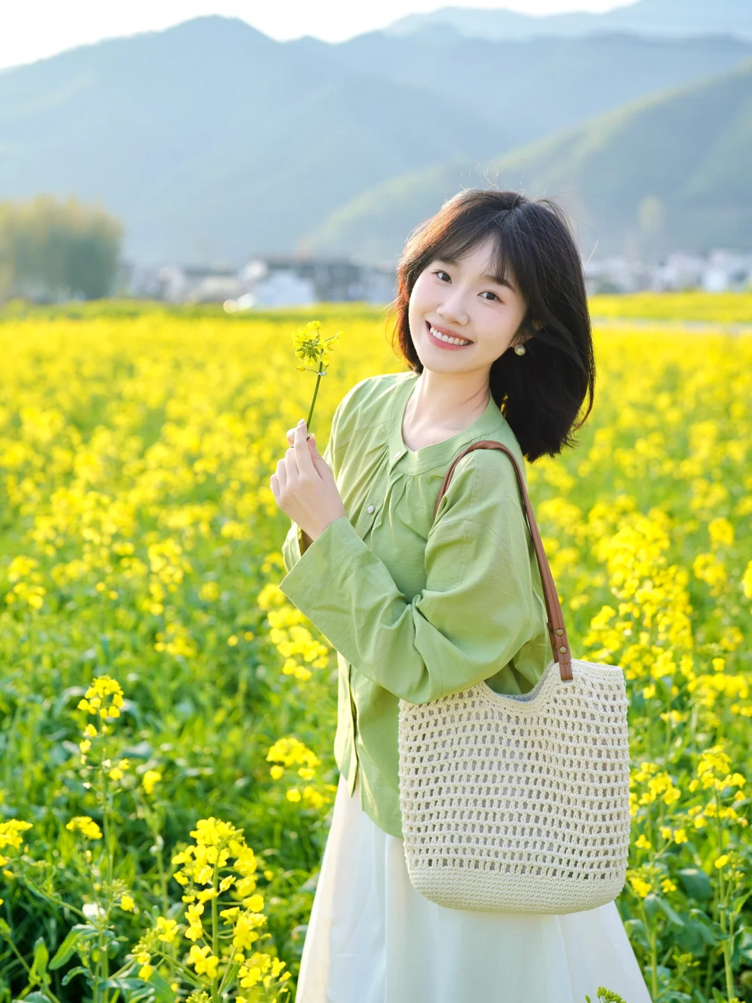 春日出游🌼油菜花拍出电影氛围感
