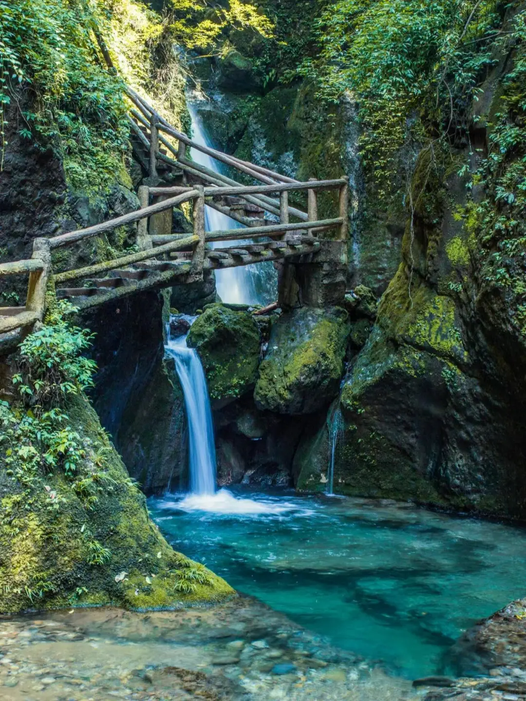 姐妹们👭刚从青城山回来，我的建议是。。