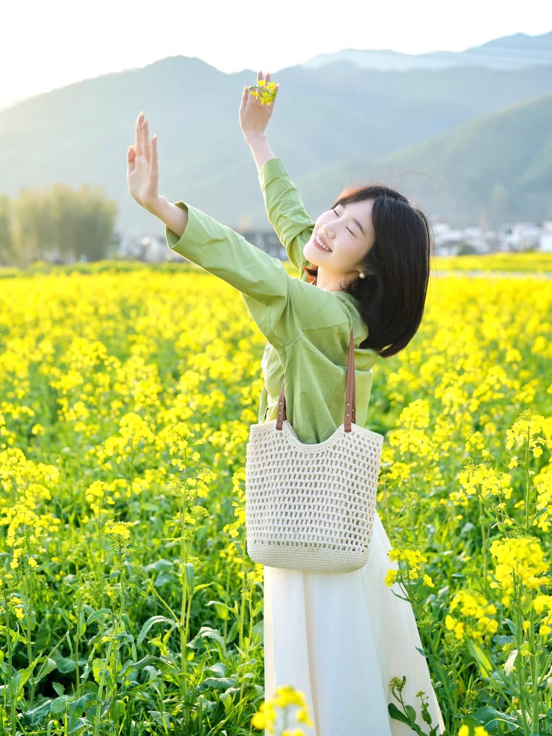 春日出游🌼油菜花拍出电影氛围感