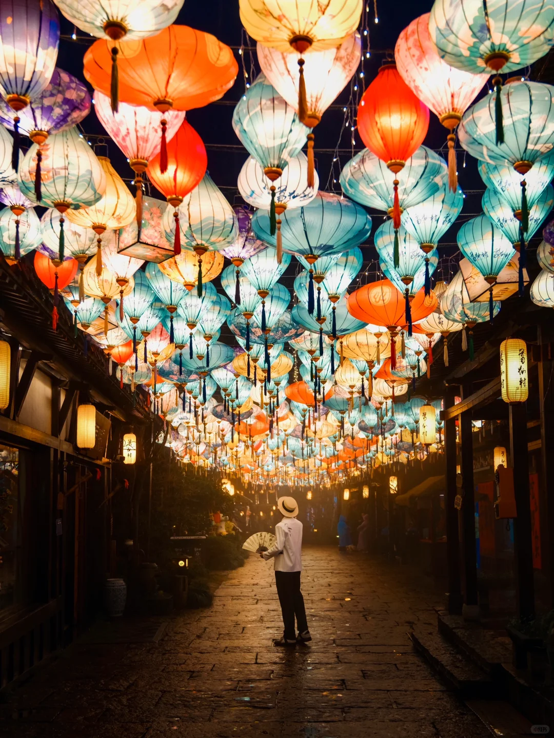 《国家地理》推荐的烟雨小镇，美的死心塌地的