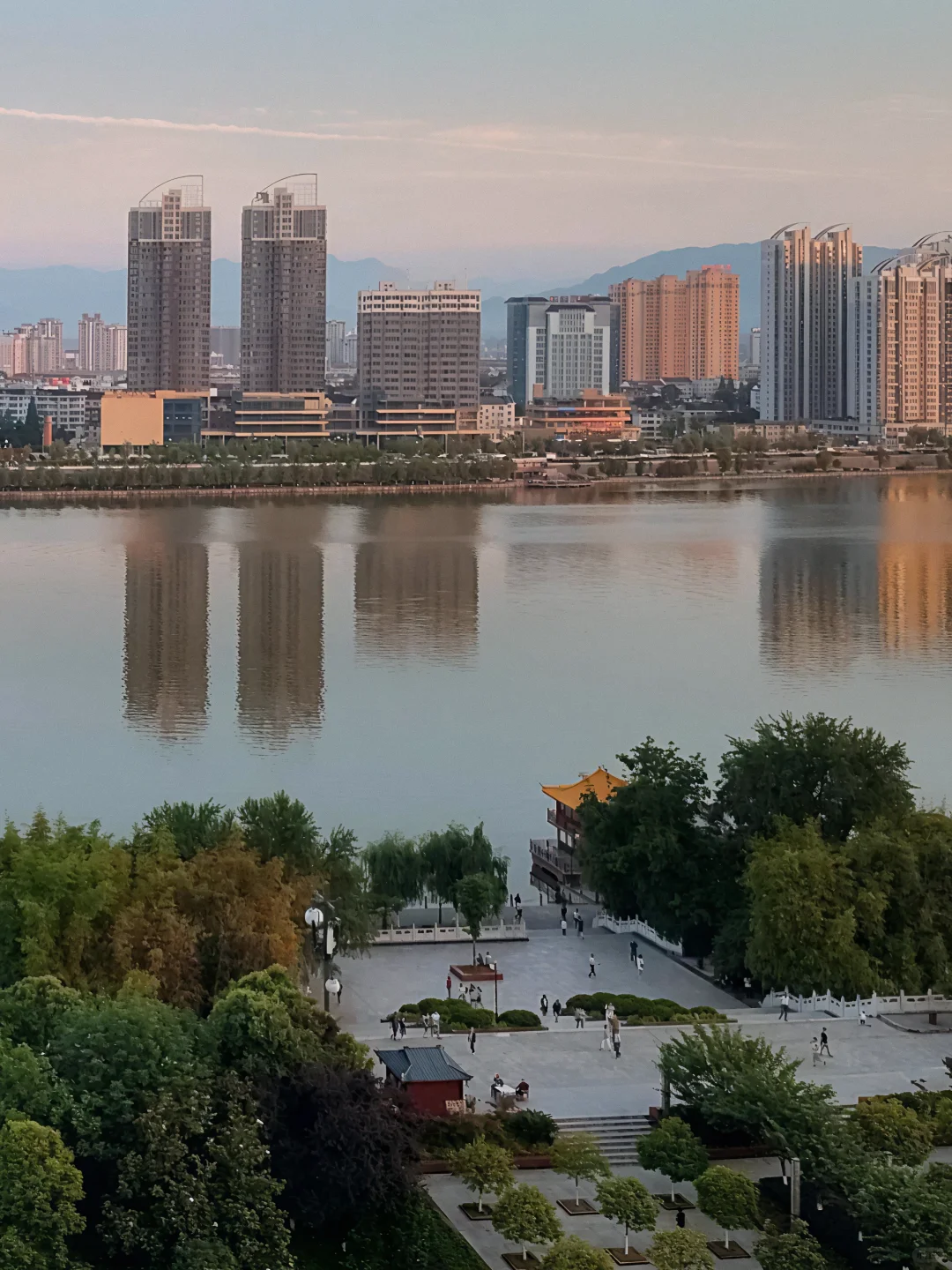 DeepSeek没骗我!我找到了最江南的西北小城