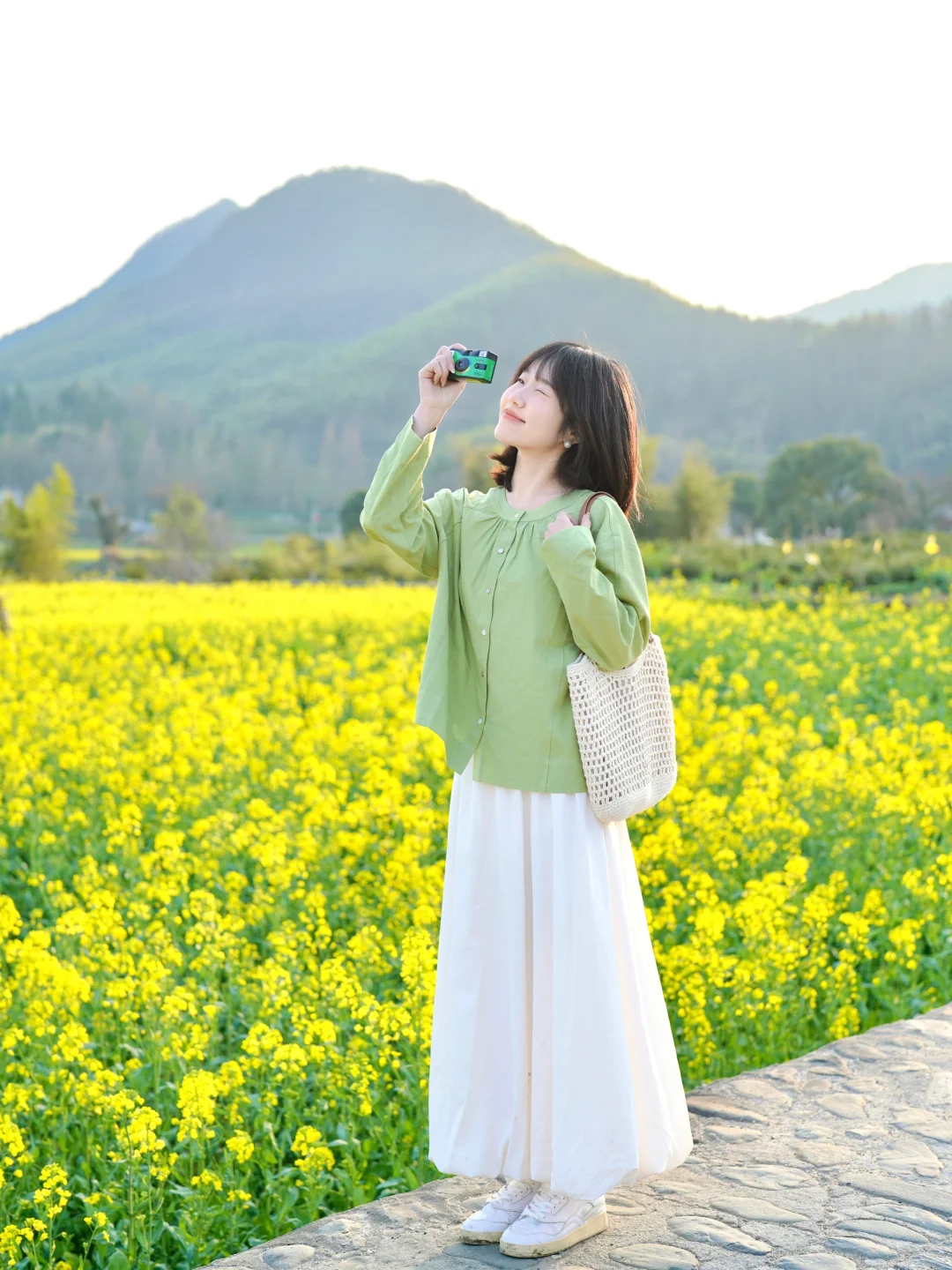 春日出游🌼油菜花拍出电影氛围感